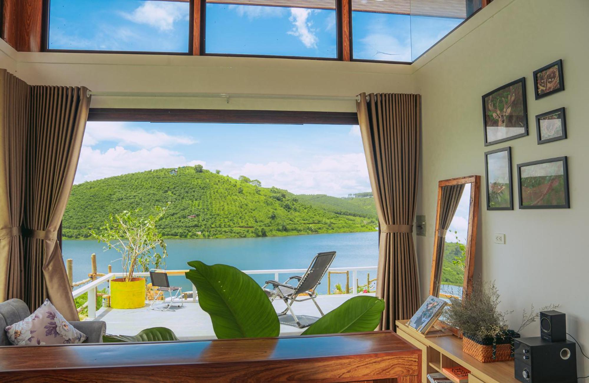 Bungalow - Water Front  photo 3