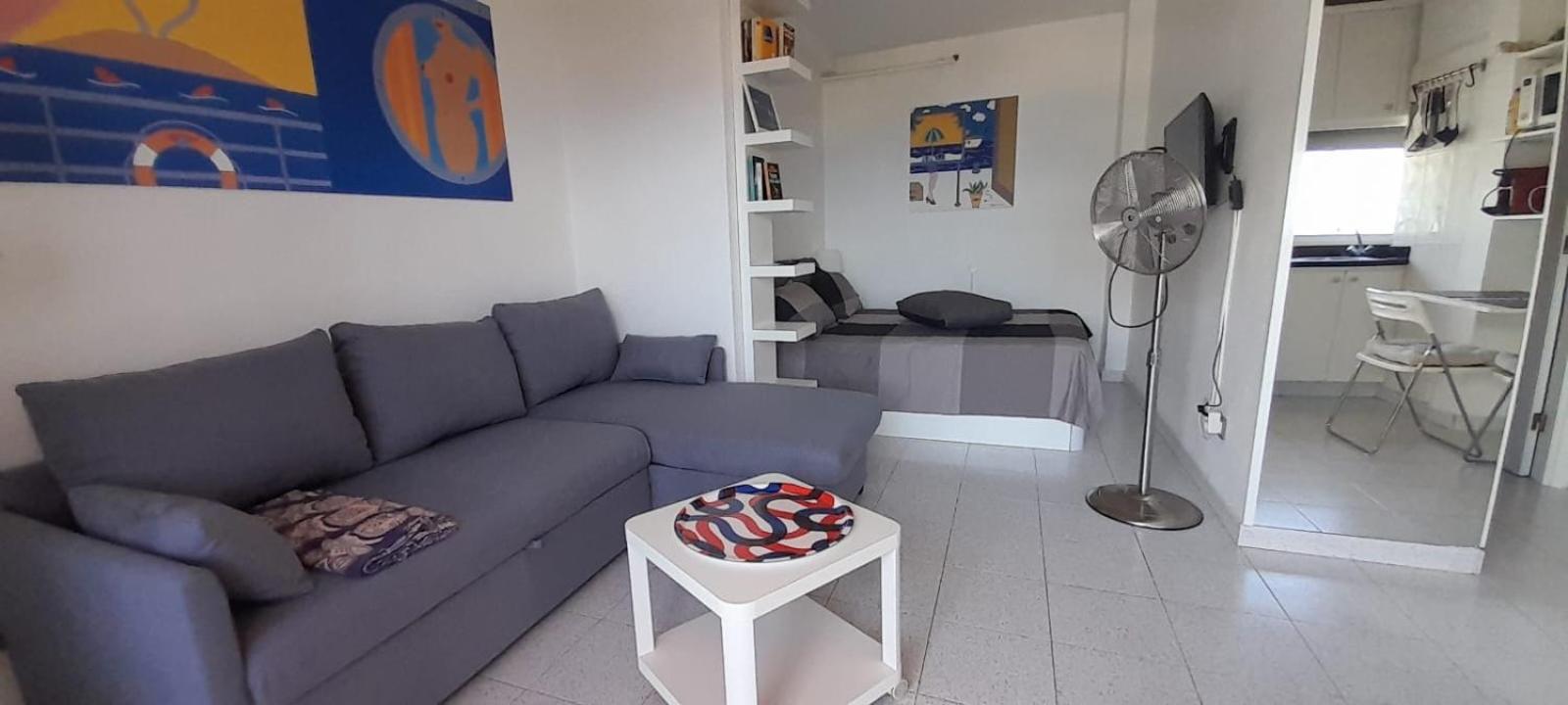 Studio Apartment with Sea View - Photo 18