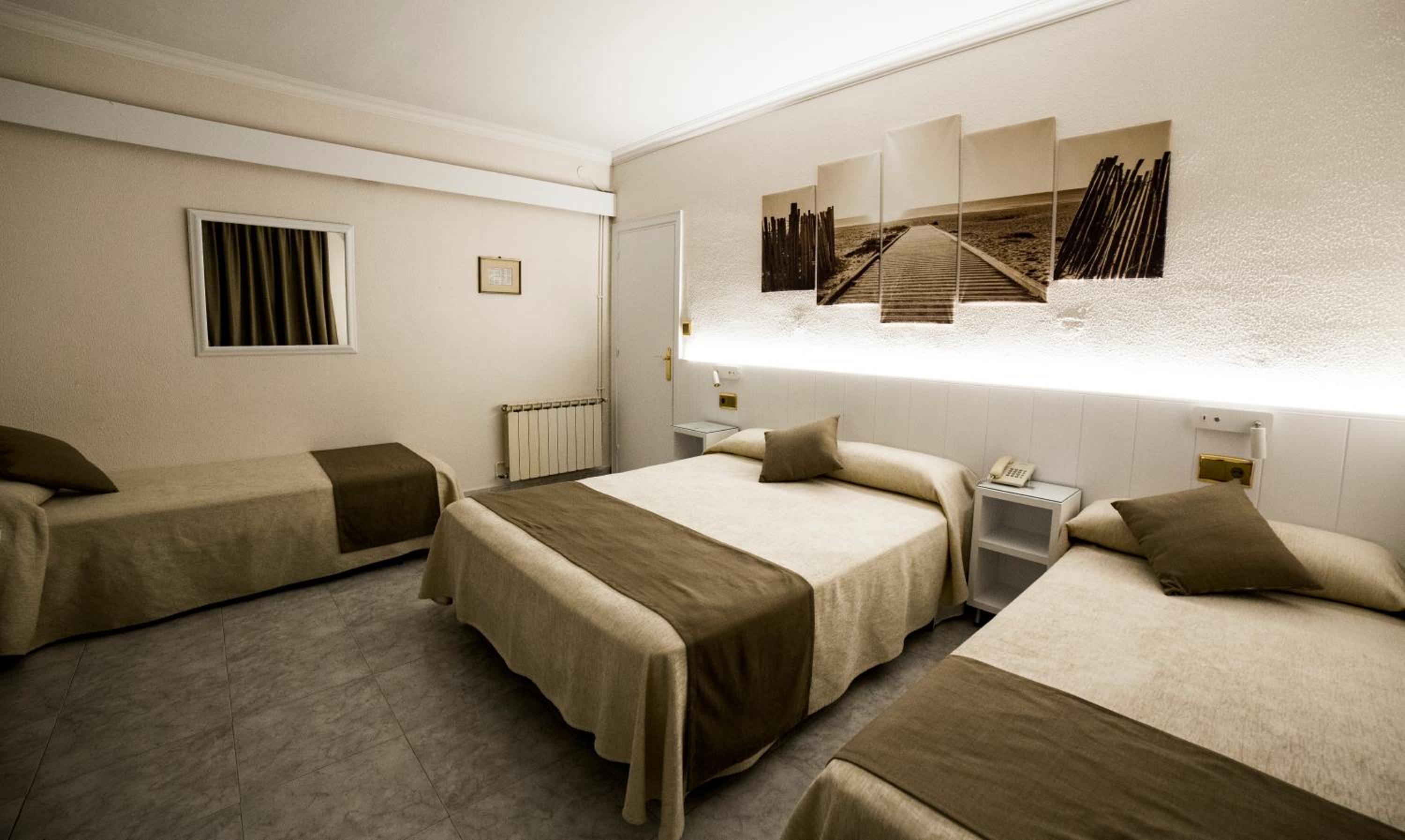 Habitación Cuádruple con Balcón