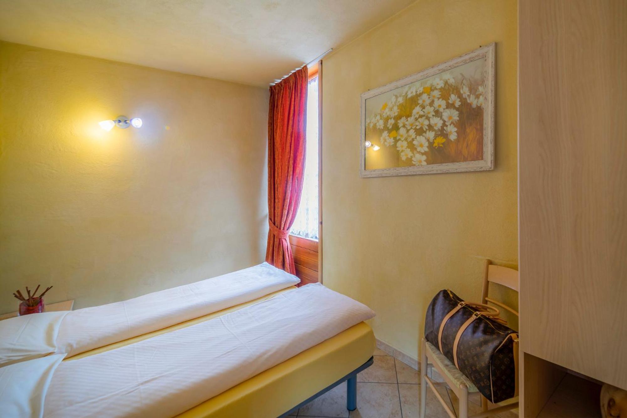 One-Bedroom Apartment (3 Adults)