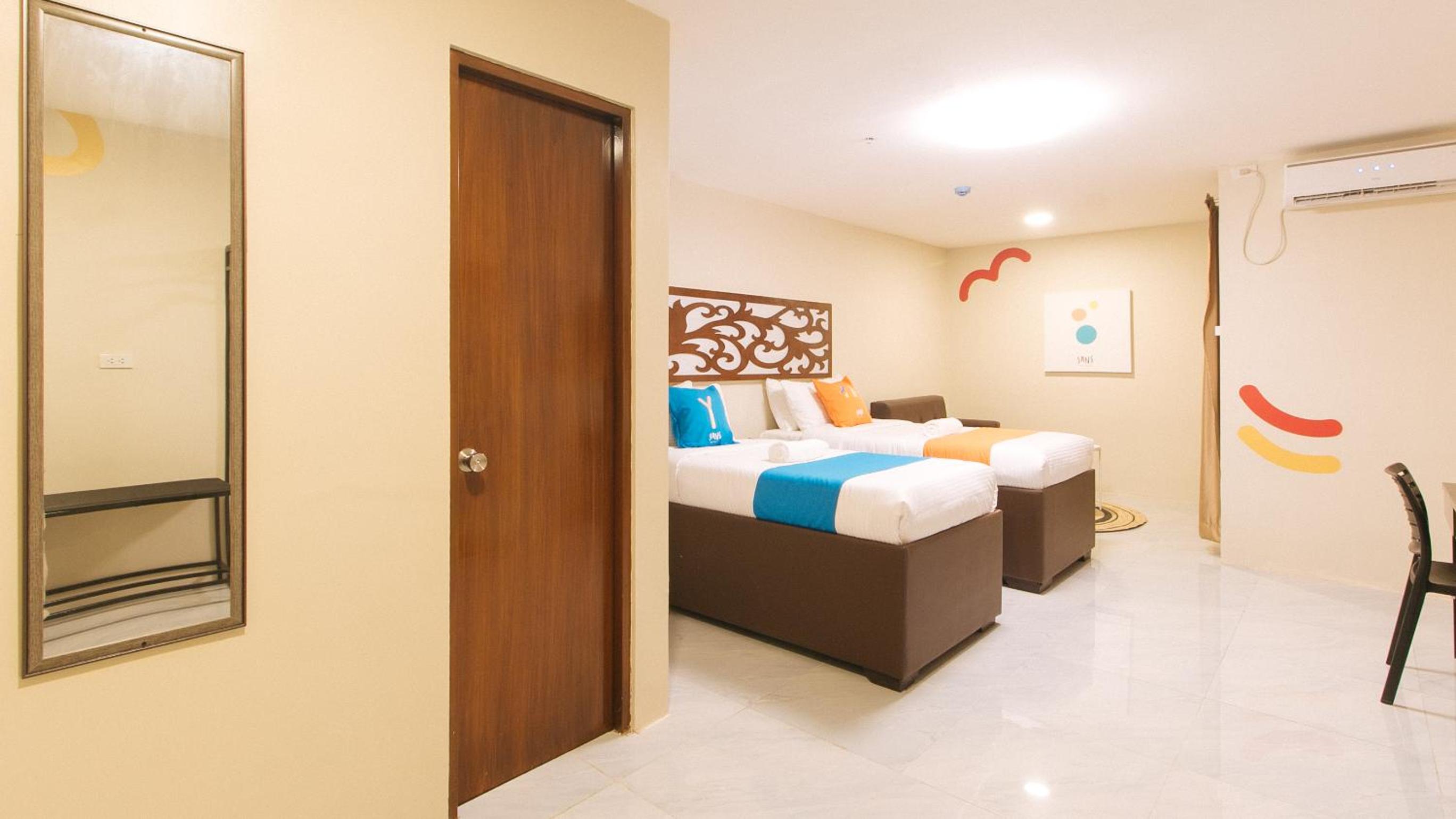 Twin Room - Photo 10