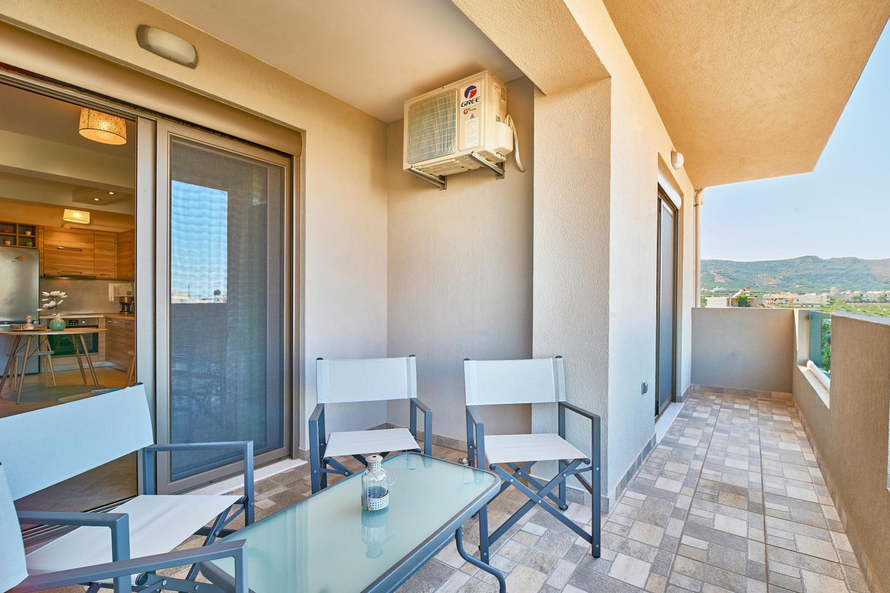 Apartment with Terrace photo 3