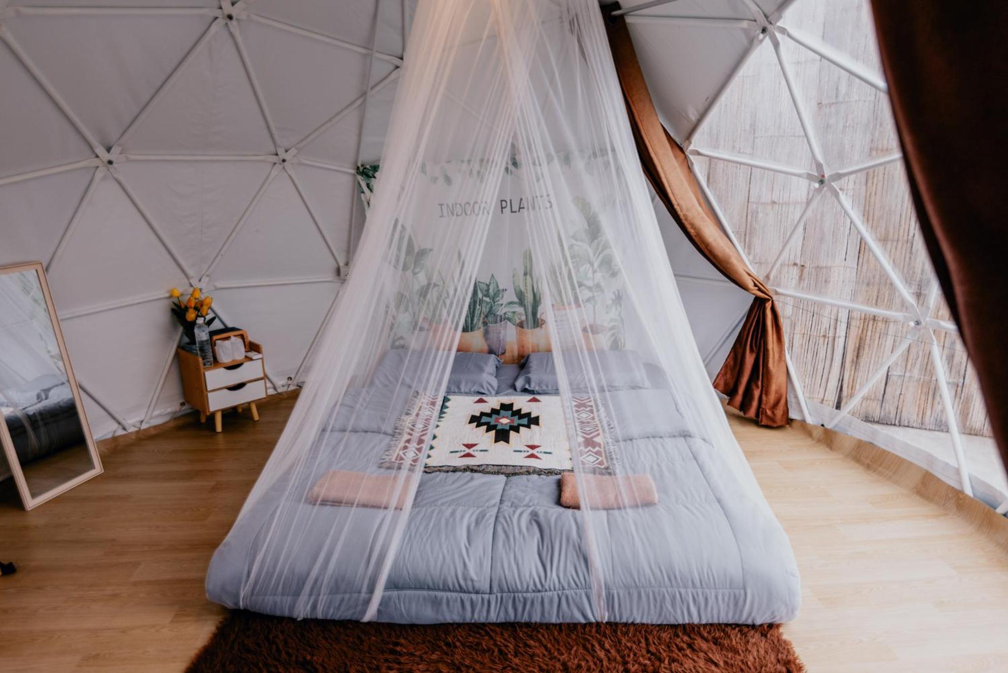 Budget Double Room - Photo 13