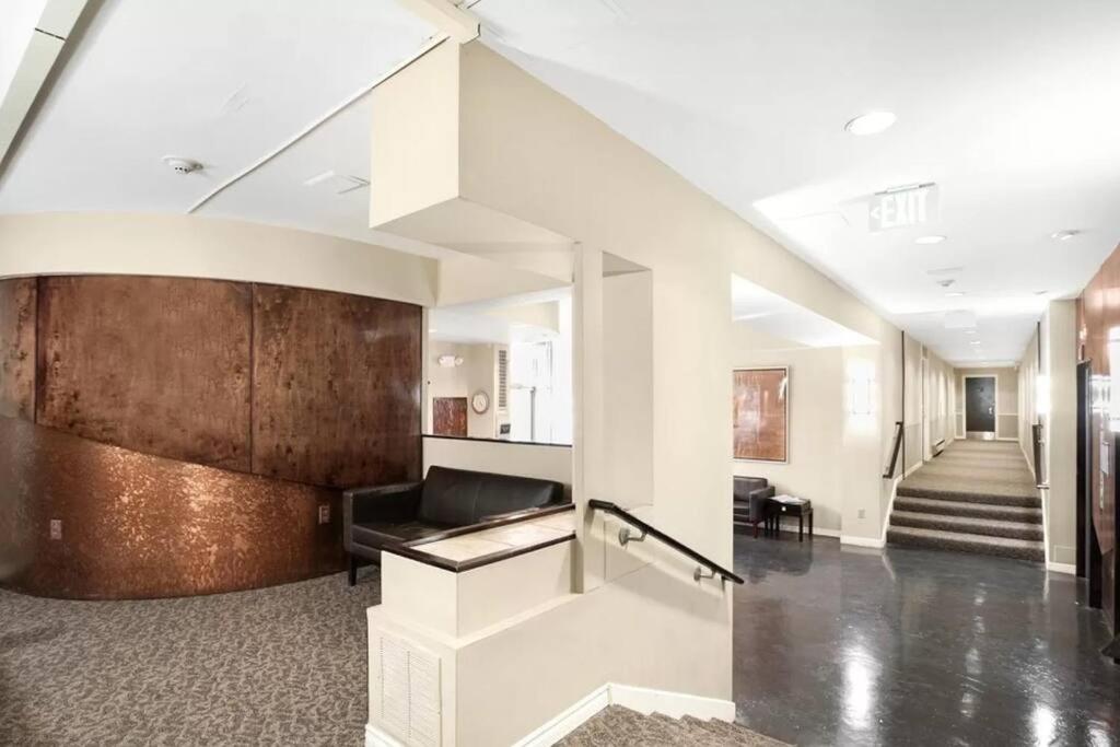 Two-Bedroom Apartment - Photo 17