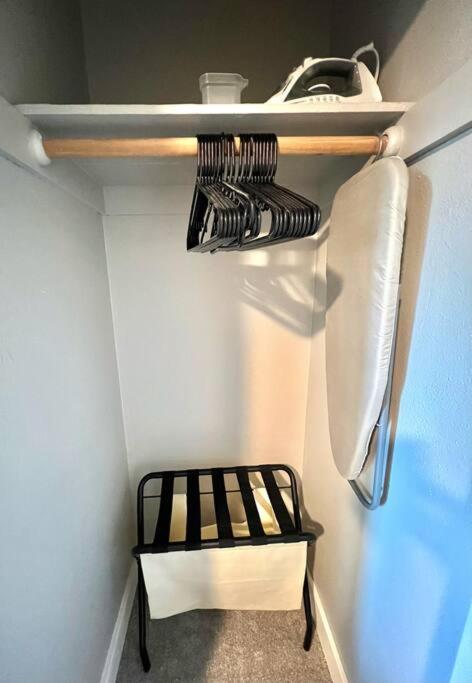 Two-Bedroom Apartment - Photo 21