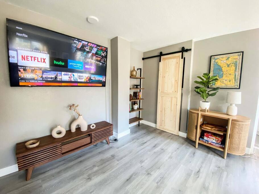 Two-Bedroom Apartment - Photo 22