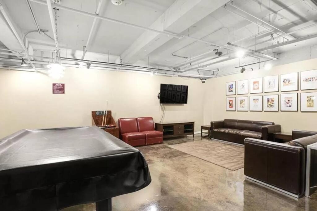 Two-Bedroom Apartment - Photo 10