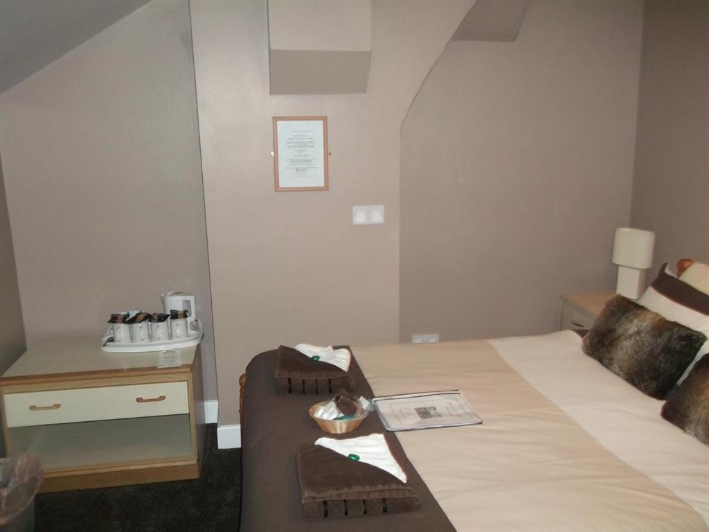 Deluxe Family Room - Photo 3