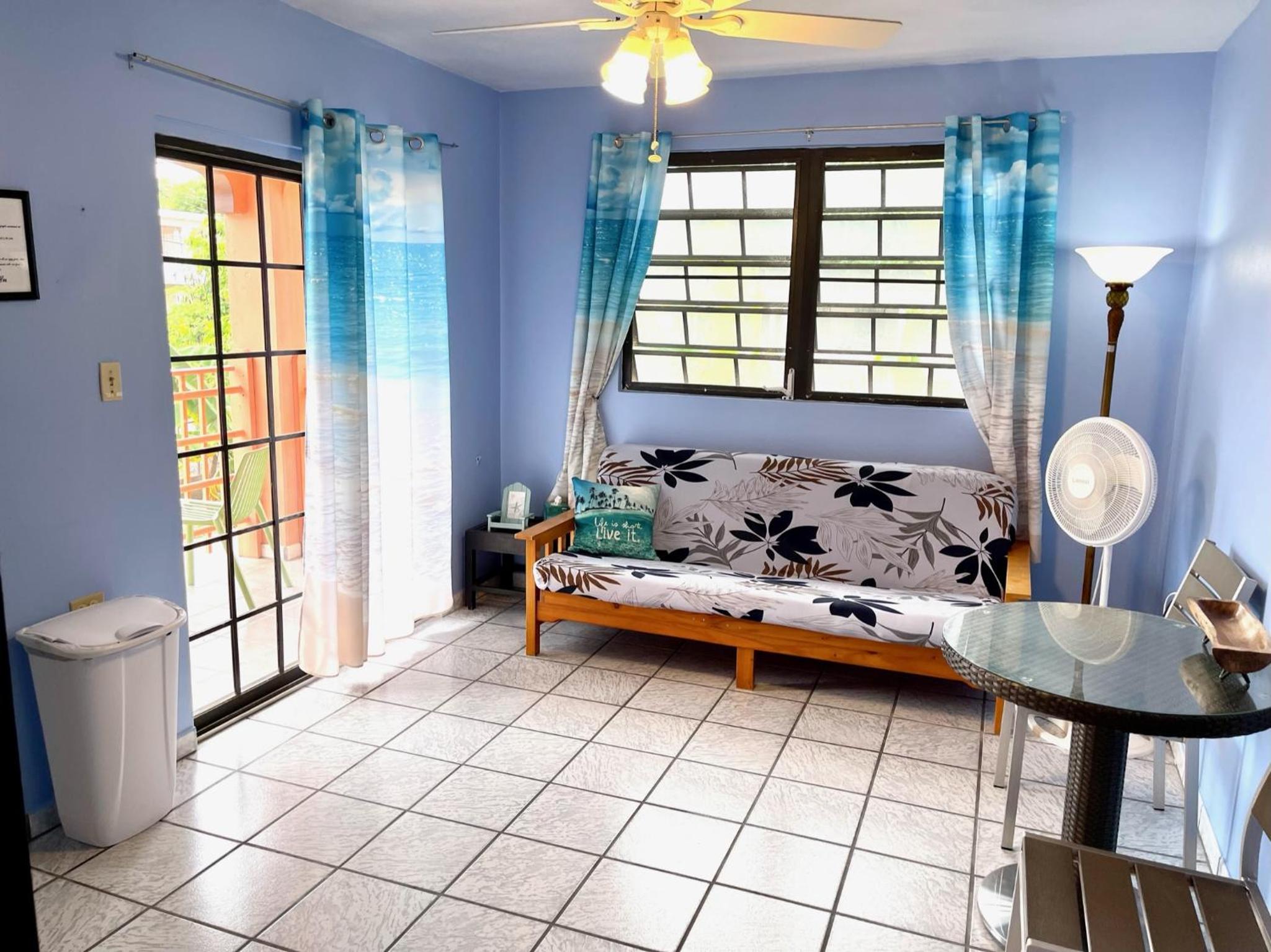 Island Breeze - Large One Bedroom Suite with Balcony - 13+