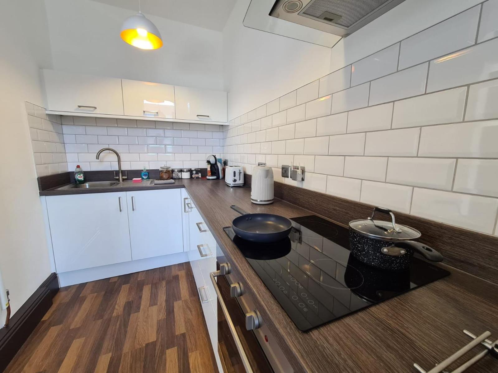 One-Bedroom Apartment - Photo 5