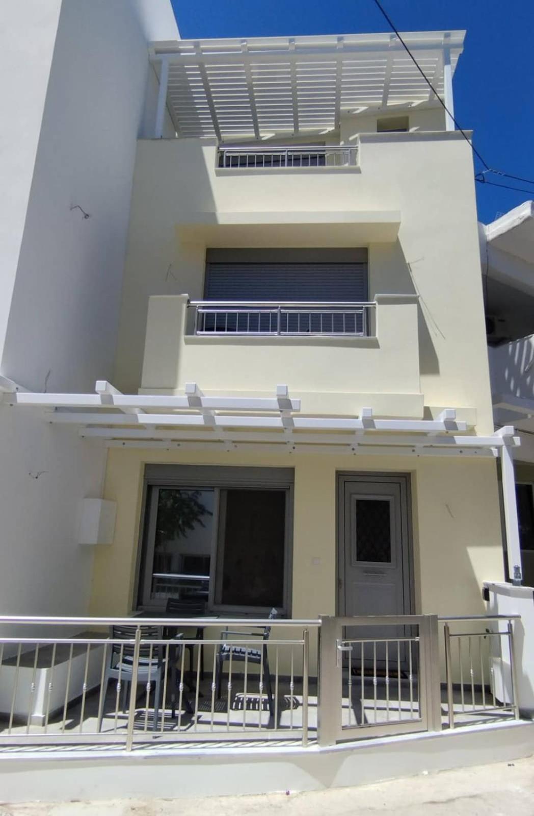 Two-Bedroom House photo 3