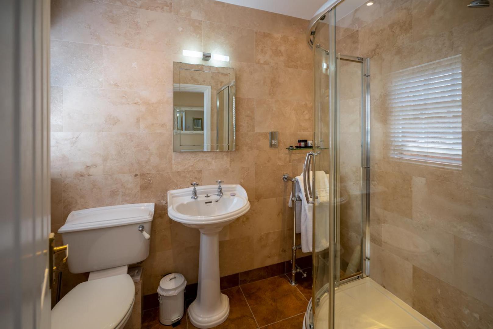 Double Room - Photo 2
