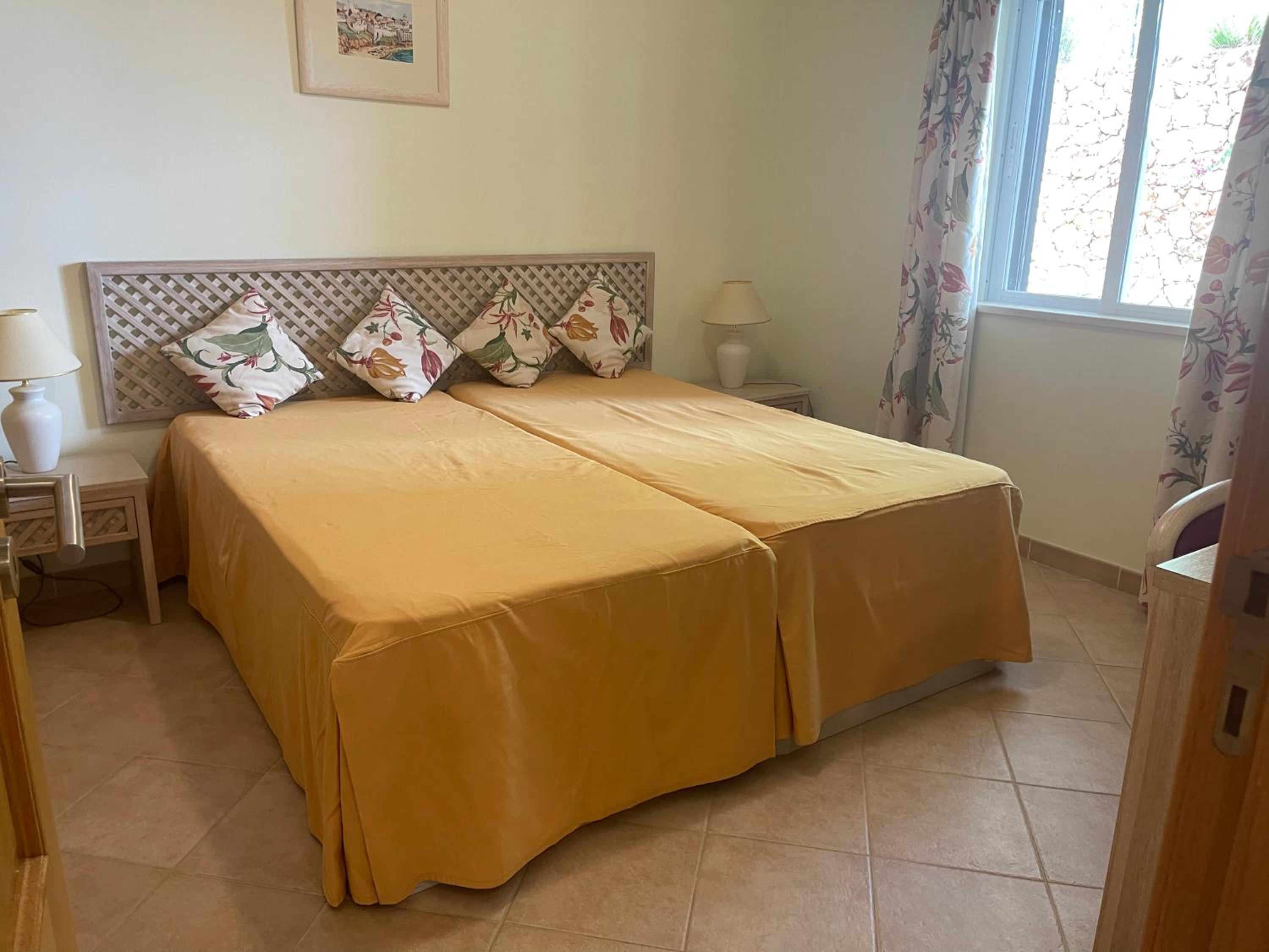 Two-Bedroom House - Photo 26