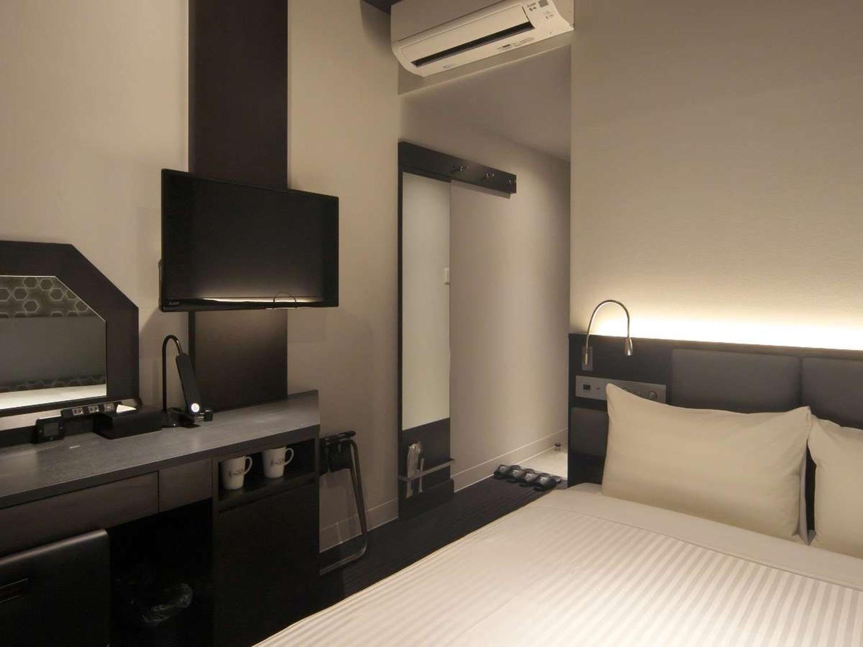 Double Room - Non-Smoking  - Photo 1