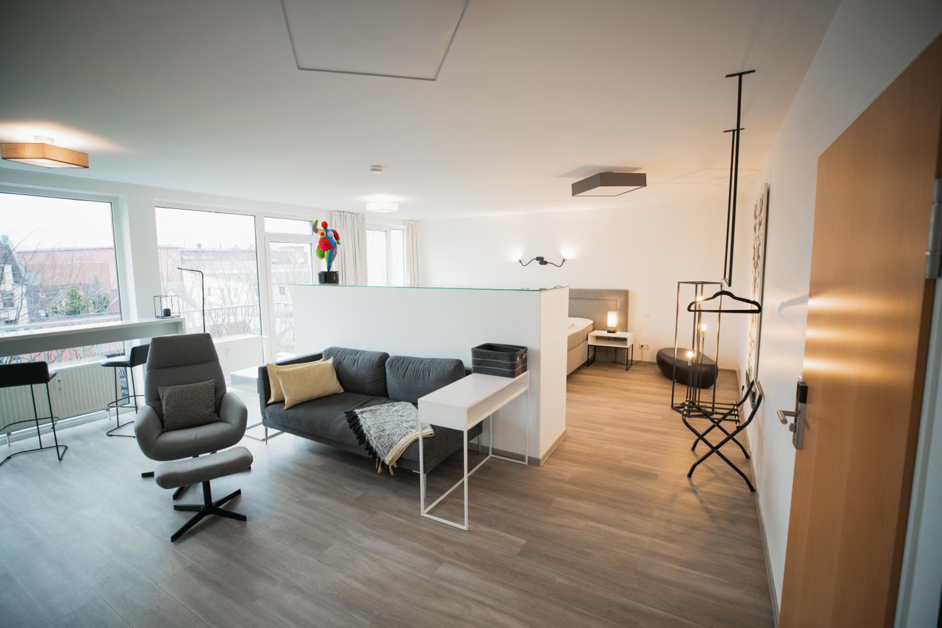 Junior Suite with Balcony - Photo 2