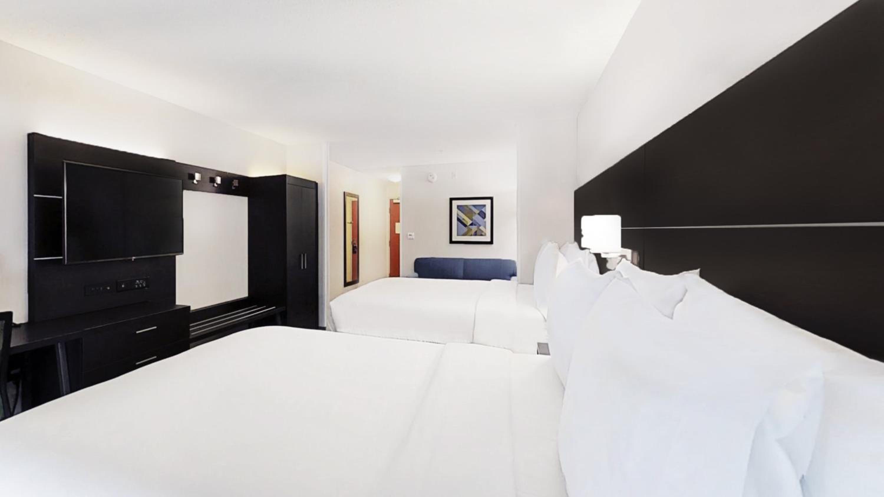 One-Bedroom Double Suite - Non-Smoking - Photo 4