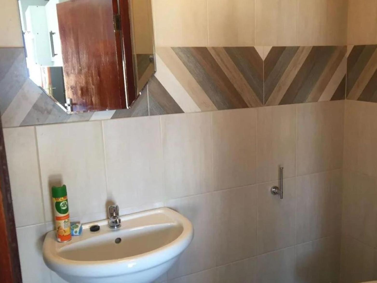 Standard Twin Room - Photo 2