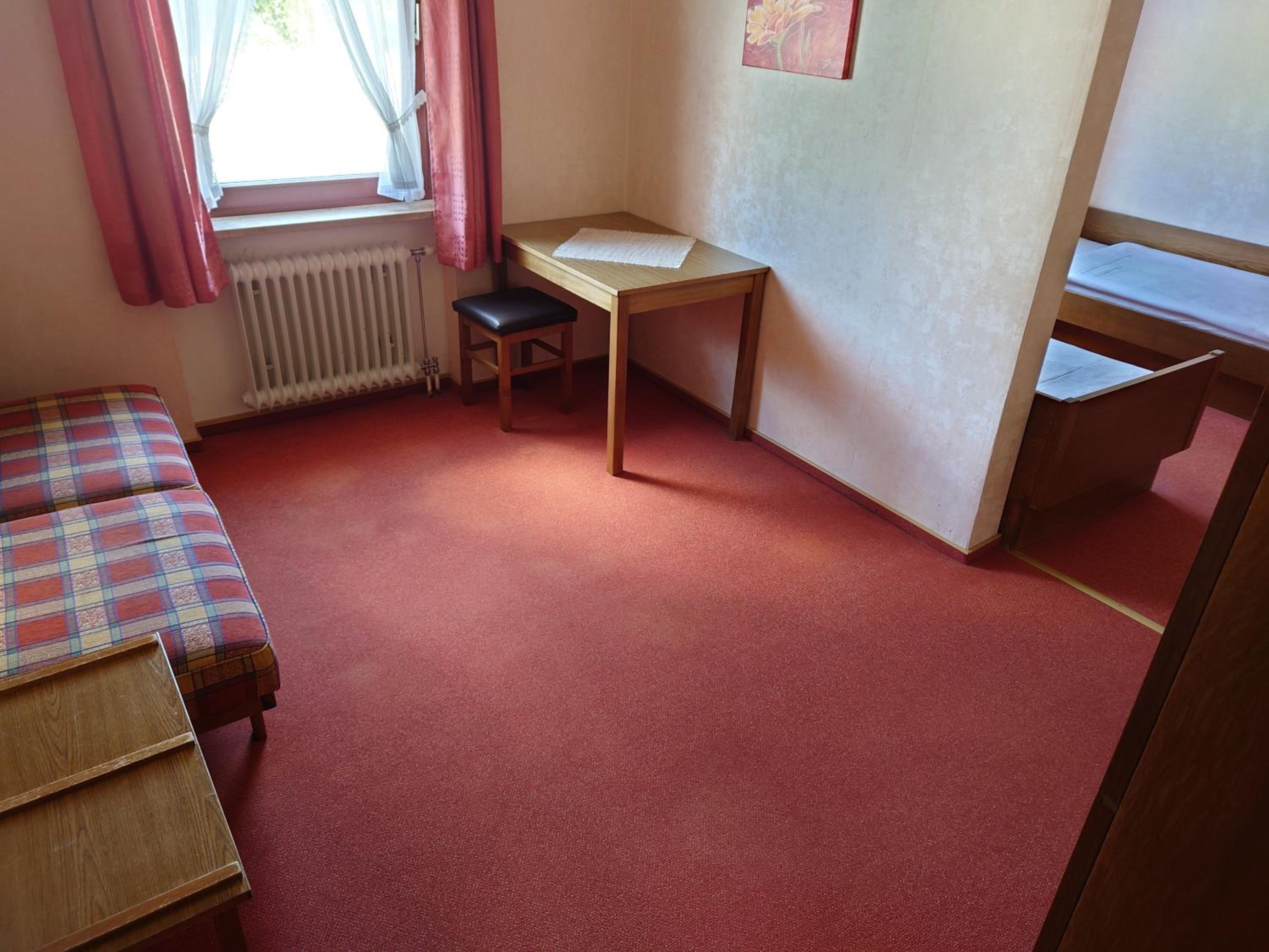 Budget Triple Room - Photo 2