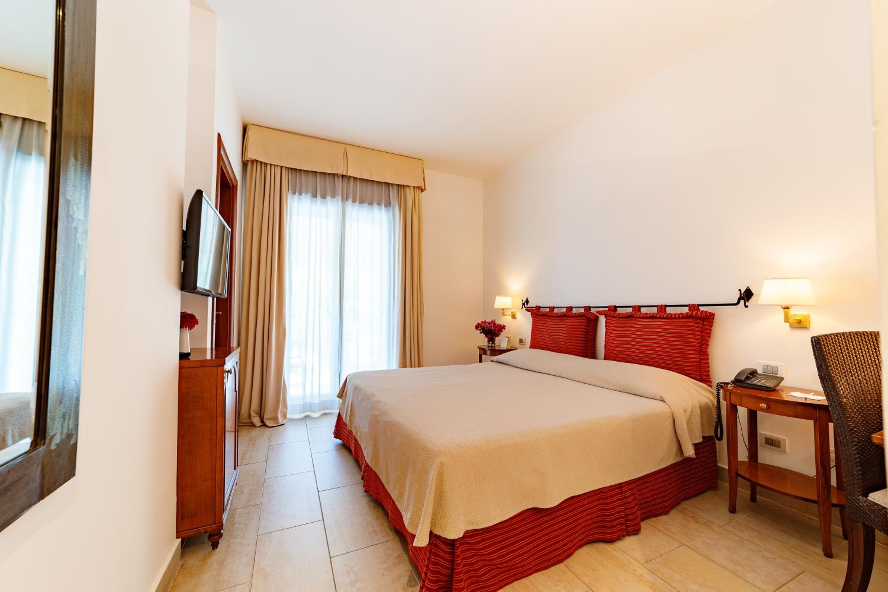 Superior Double Room with Garden View - Photo 14
