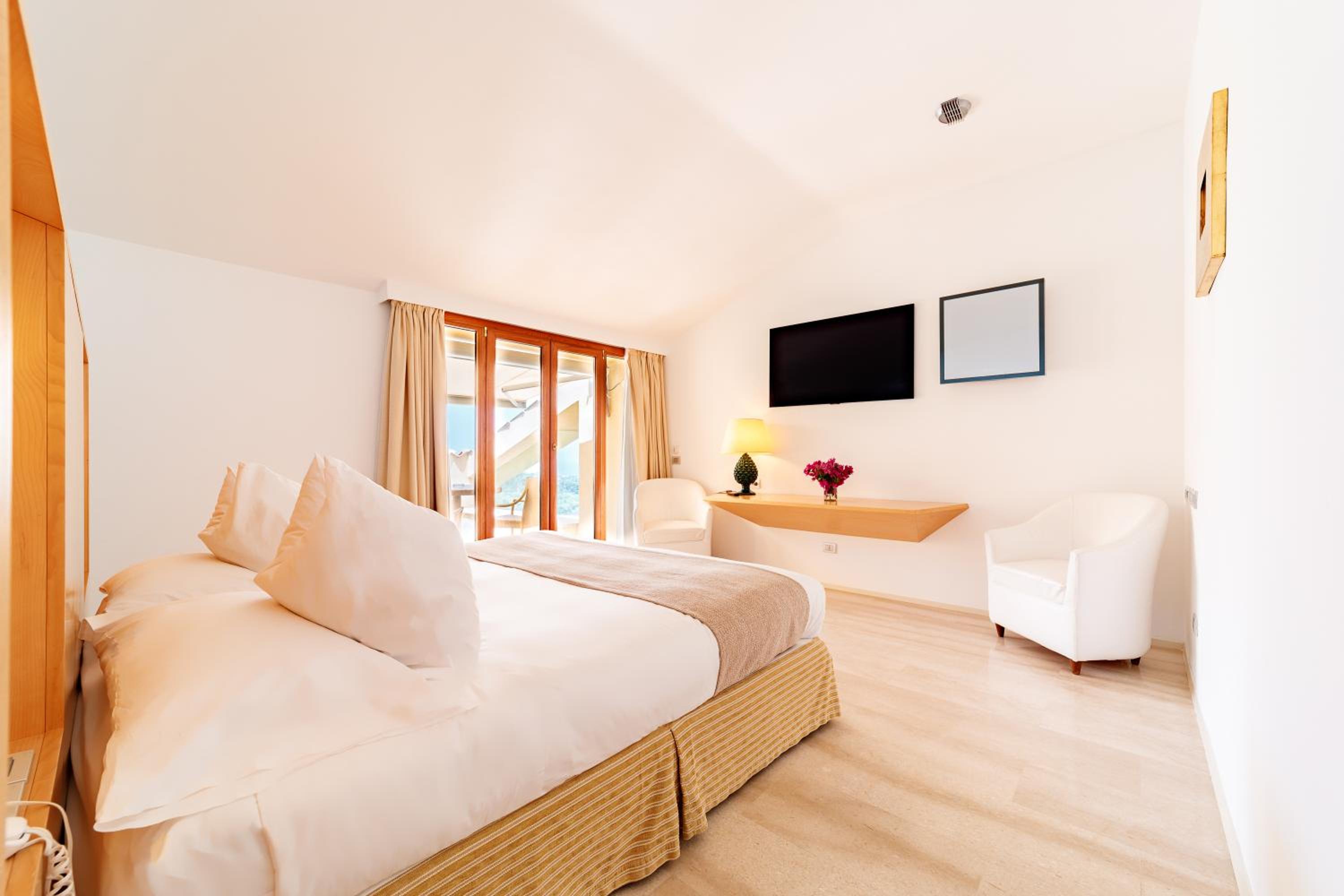 Suite - Photo 6
