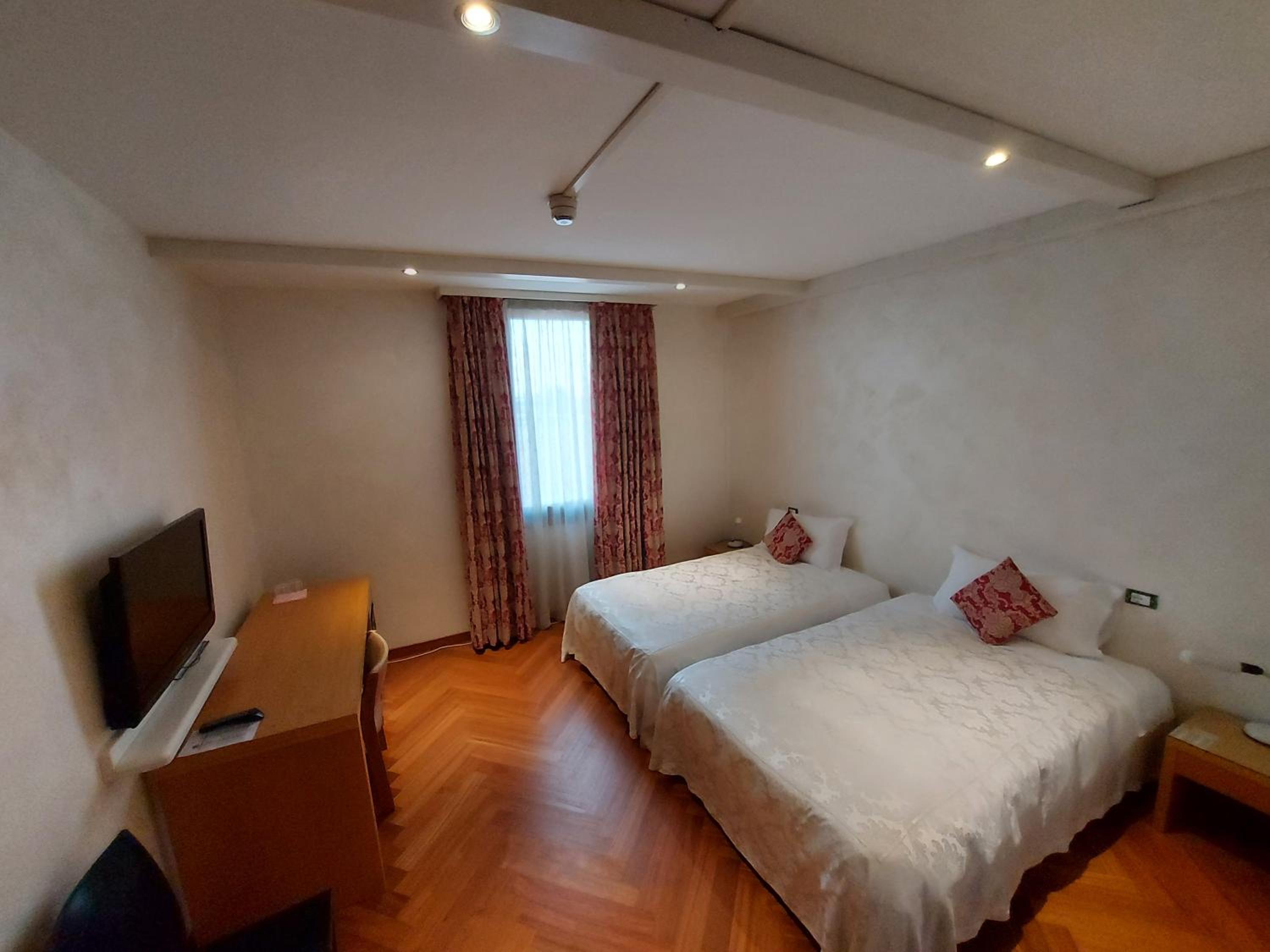 Superior Twin Room photo 2