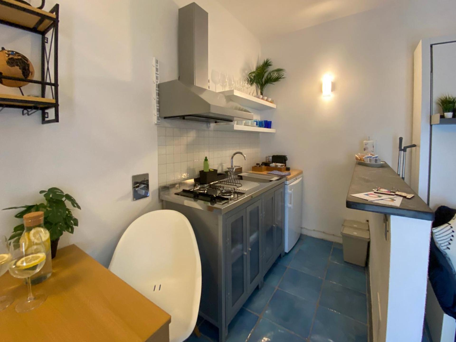 One-Bedroom Apartment - Photo 27