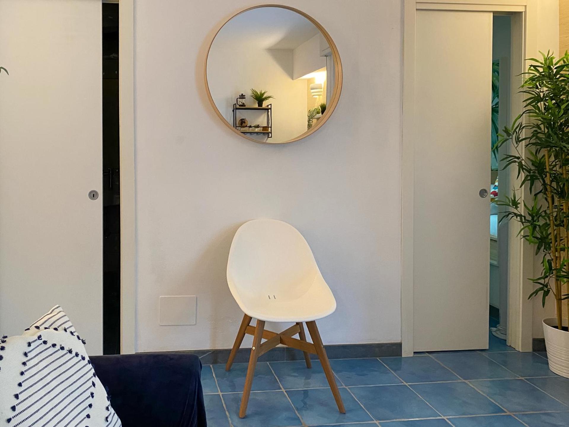 One-Bedroom Apartment - Photo 1