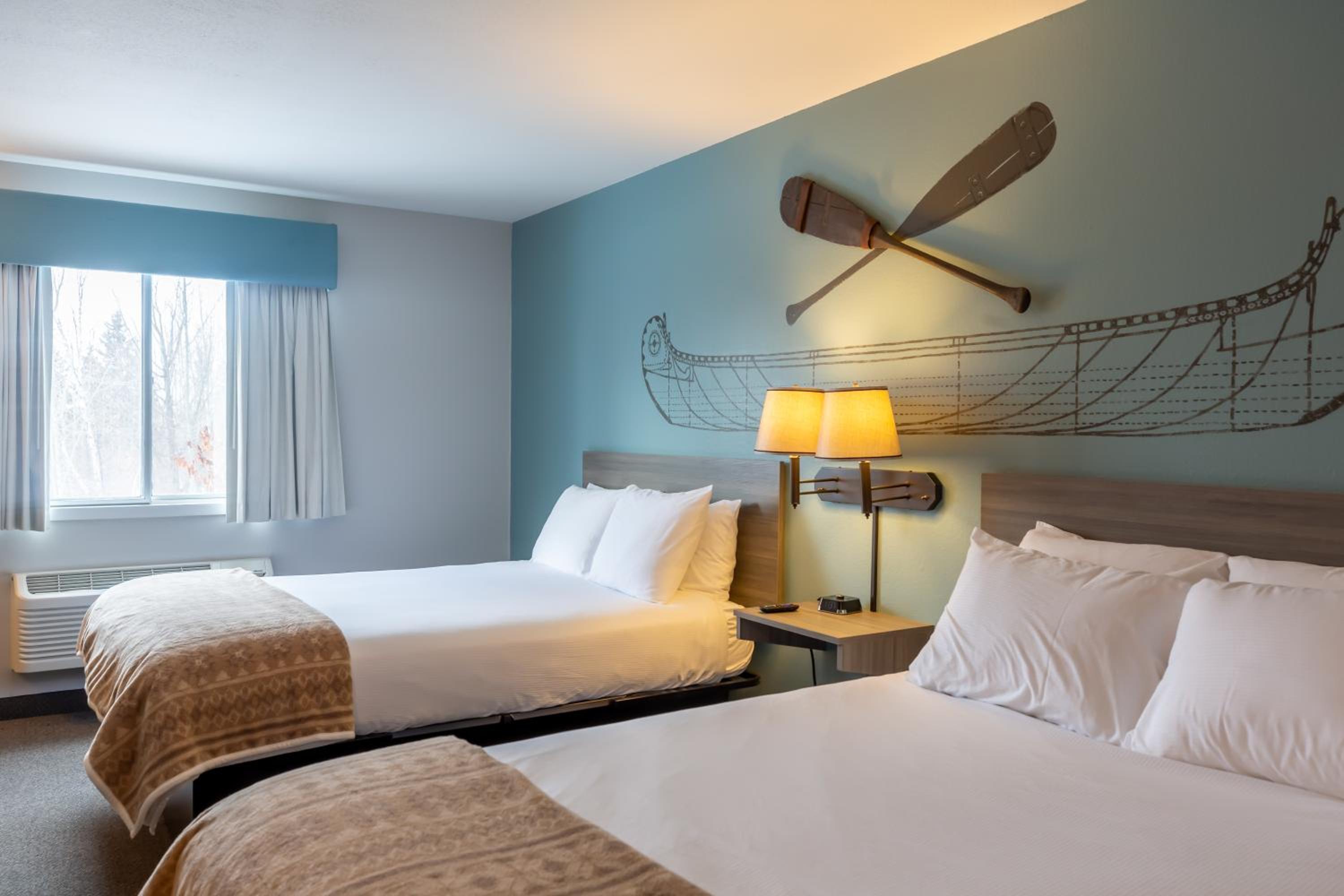 Queen Room with Two Queen Beds photo 1
