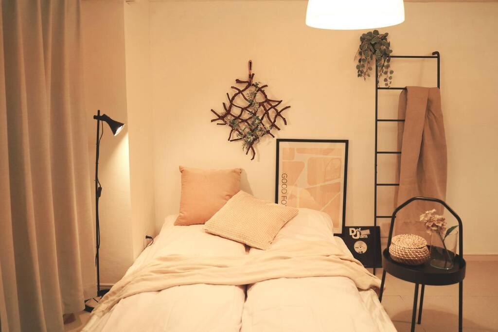 One-Bedroom Apartment - Photo 11