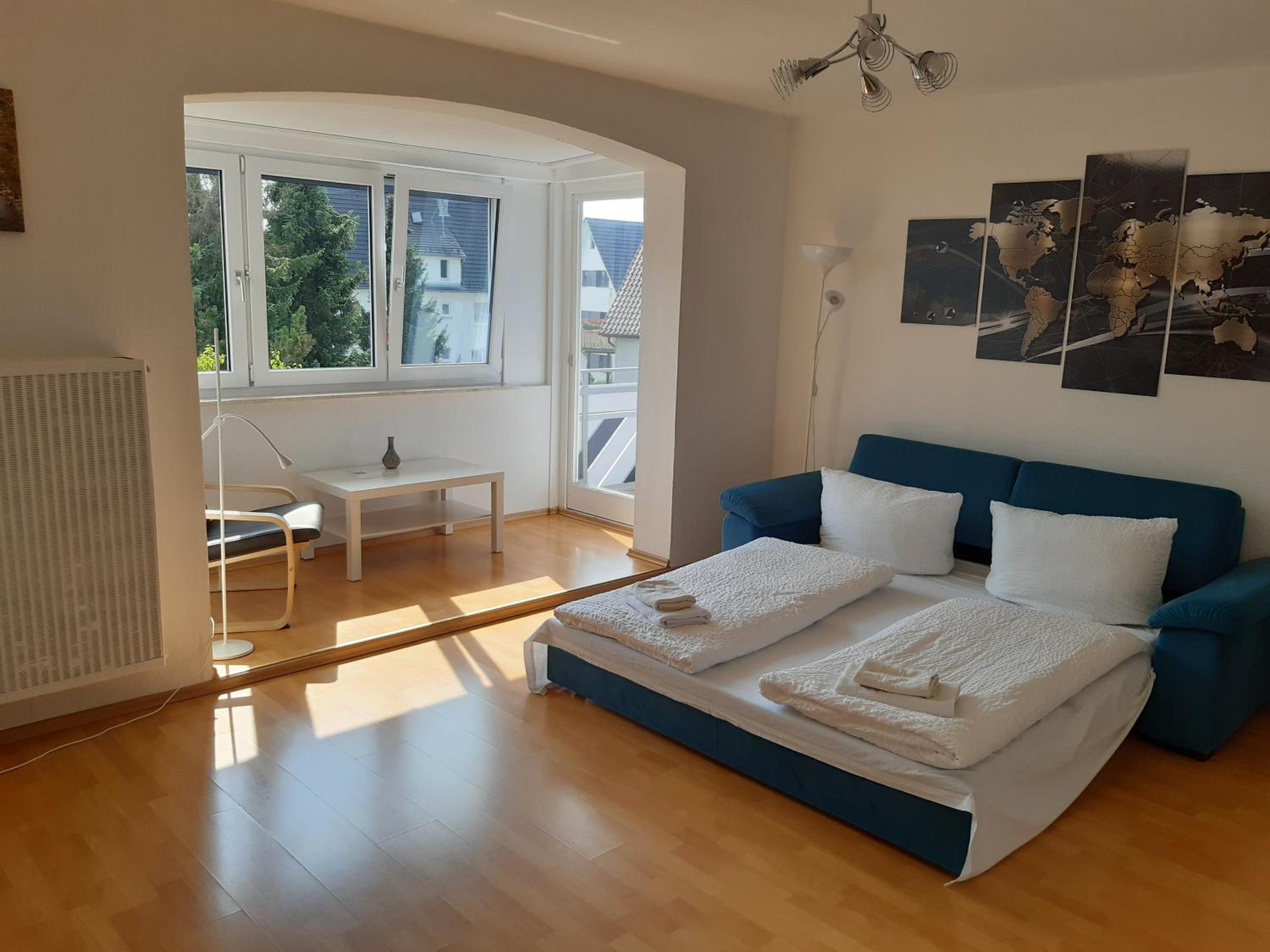 Apartment with Balcony - Photo 8