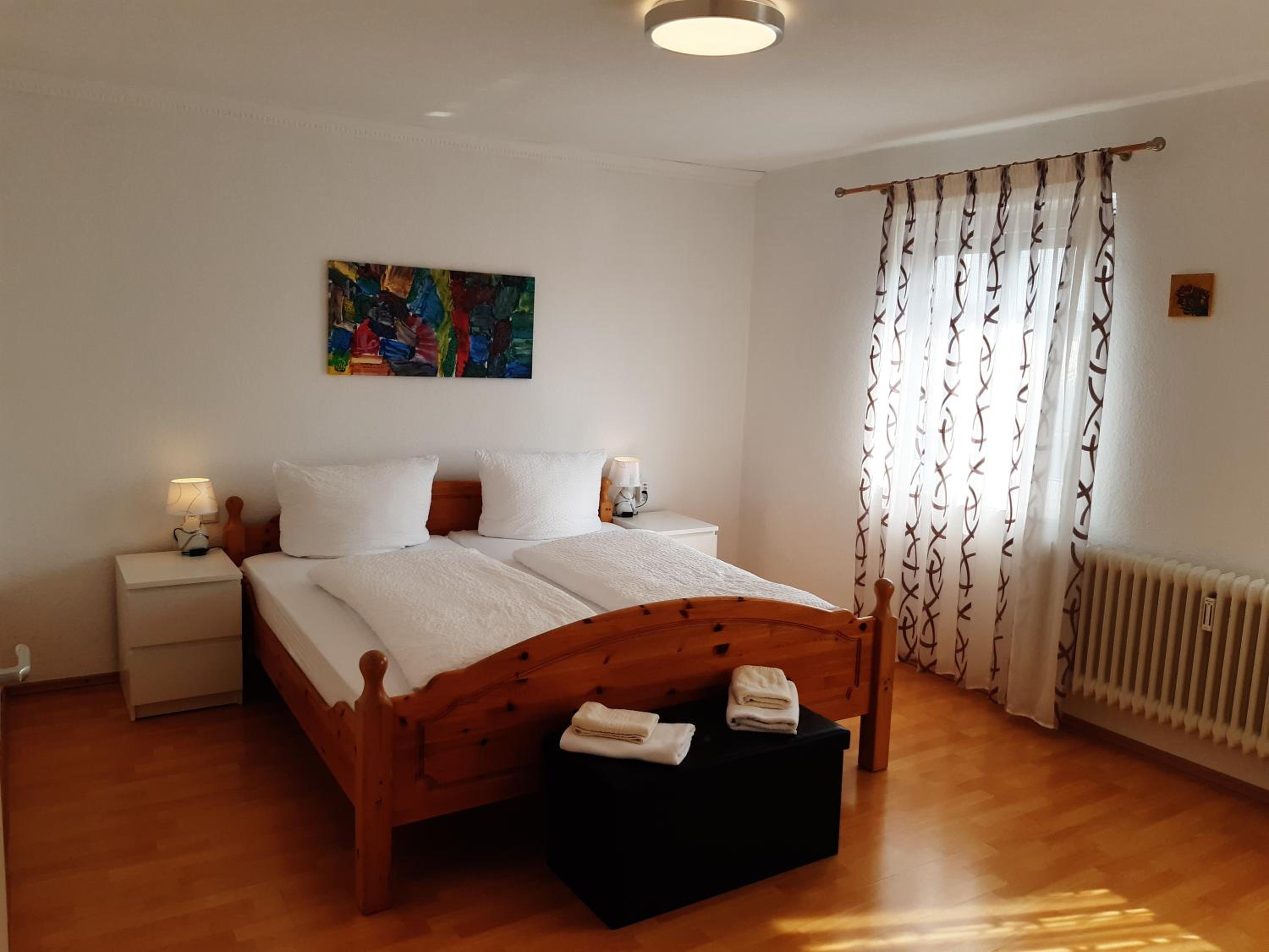 Apartment with Balcony - Photo 9