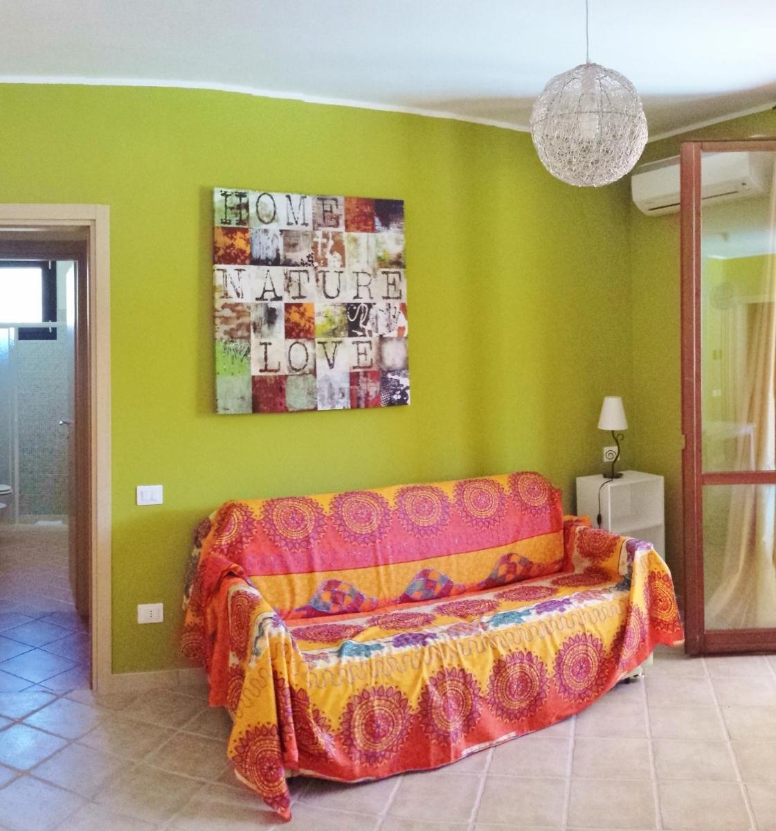 One-Bedroom Apartment with Patio