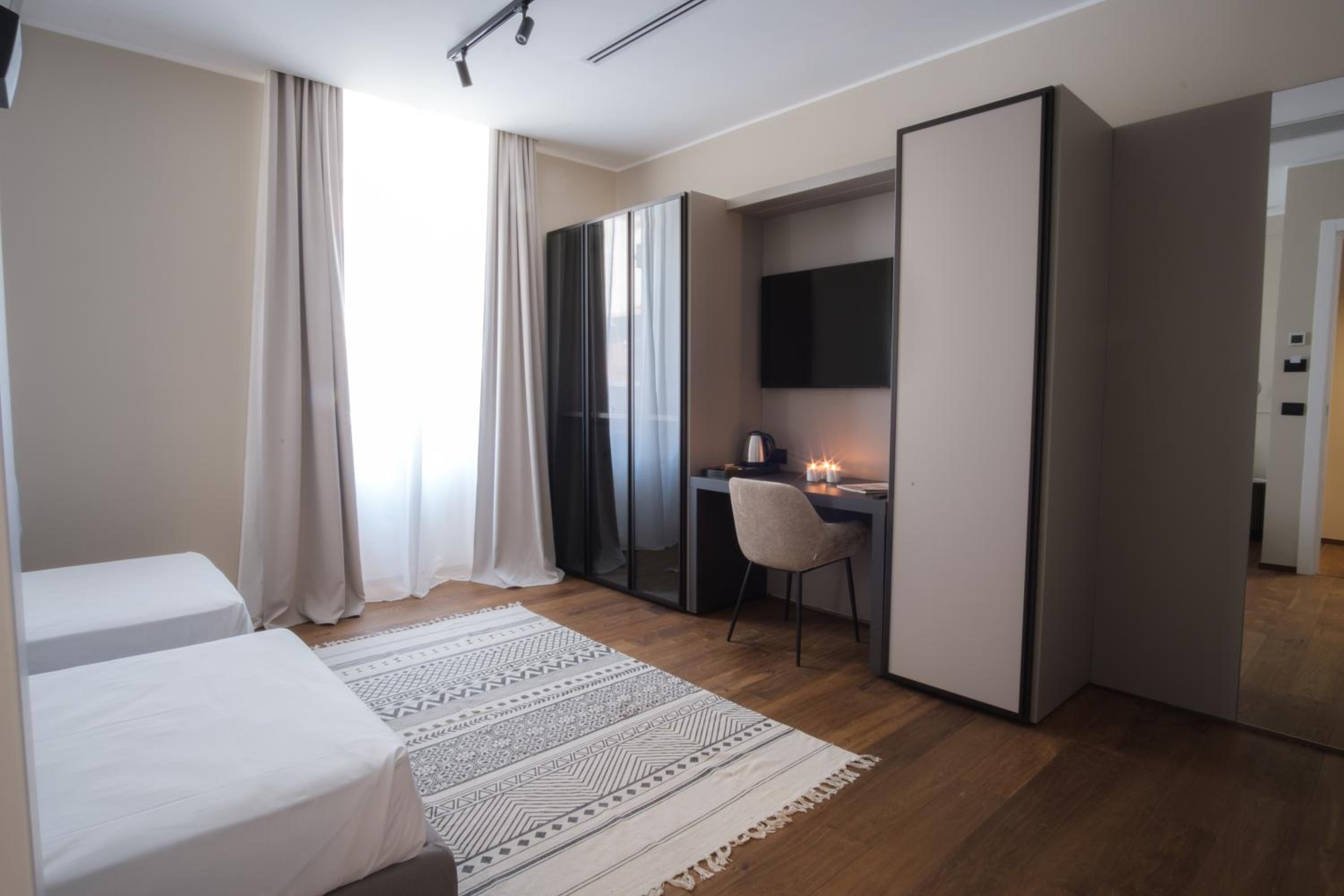 Superior Double or Twin Room photo 3