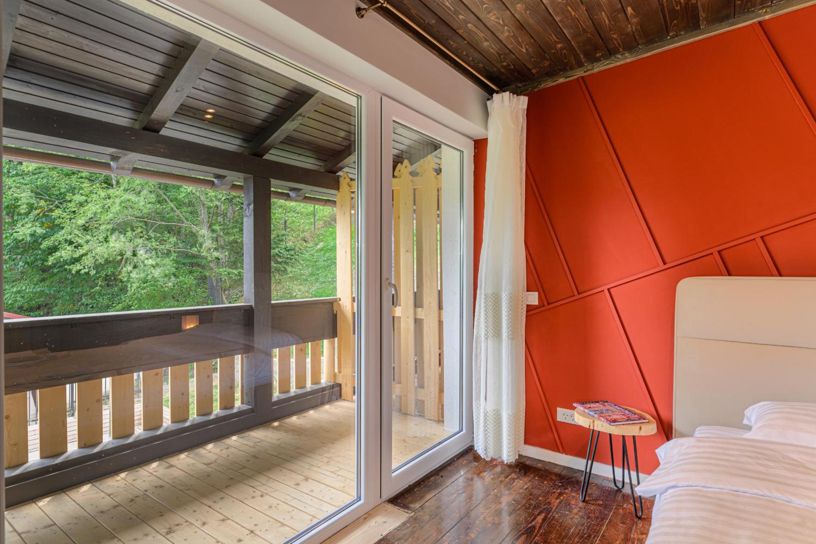 Five-Bedroom House - Photo 69