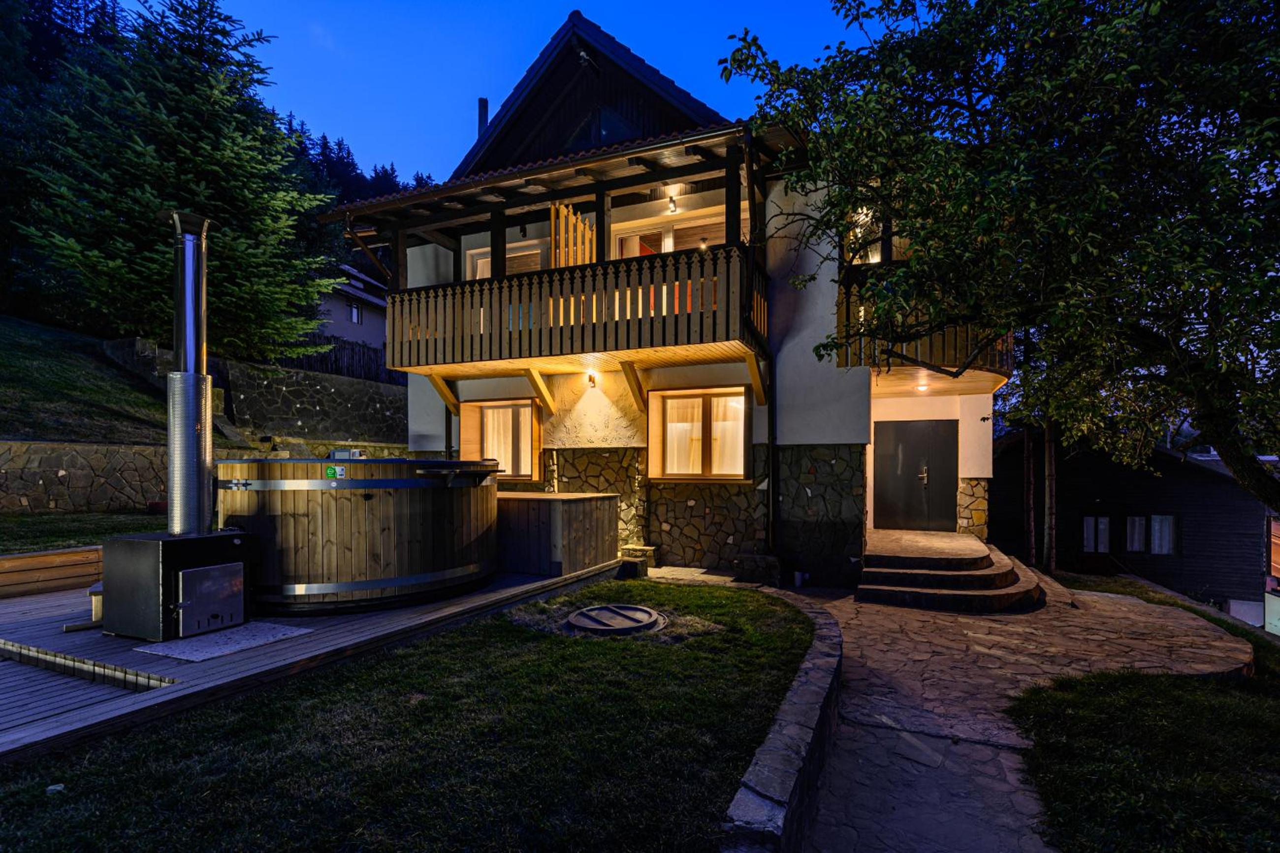 Five-Bedroom House - Photo 48