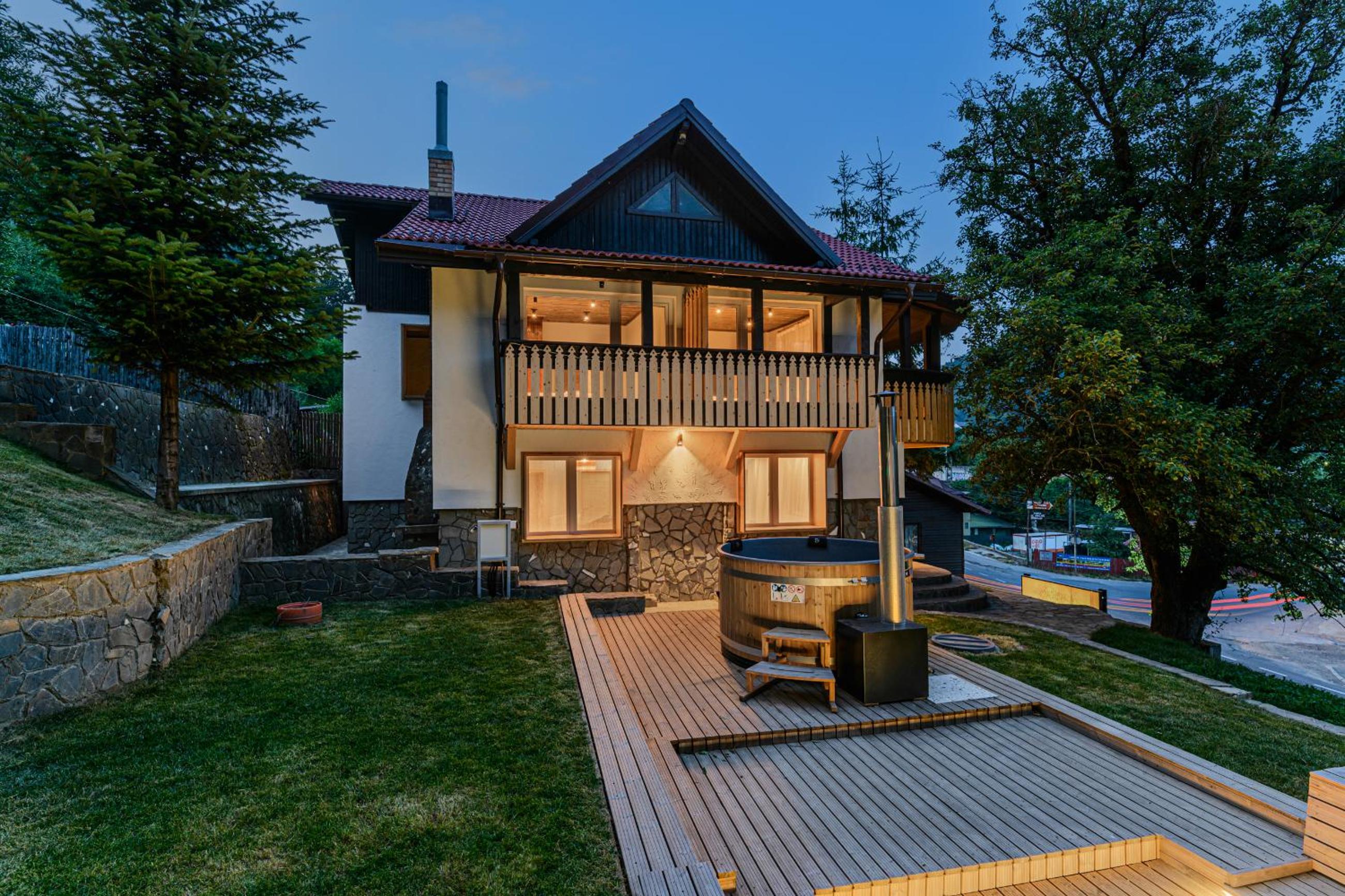 Five-Bedroom House - Photo 56
