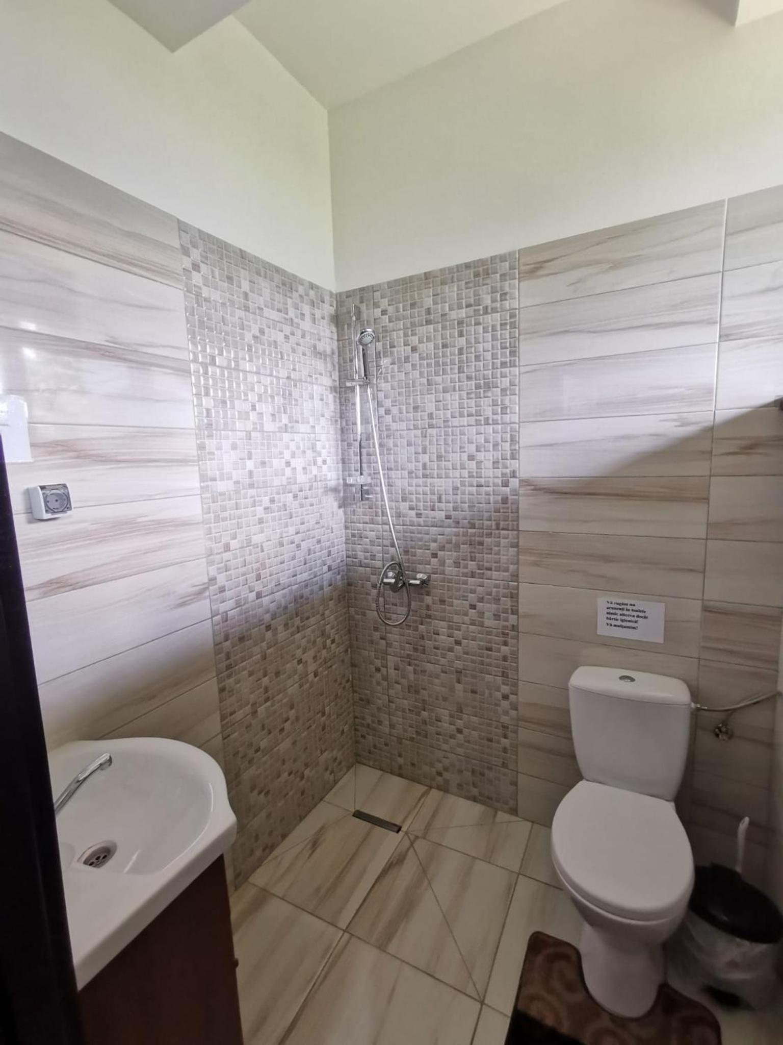 Two-Bedroom Apartment - Photo 2