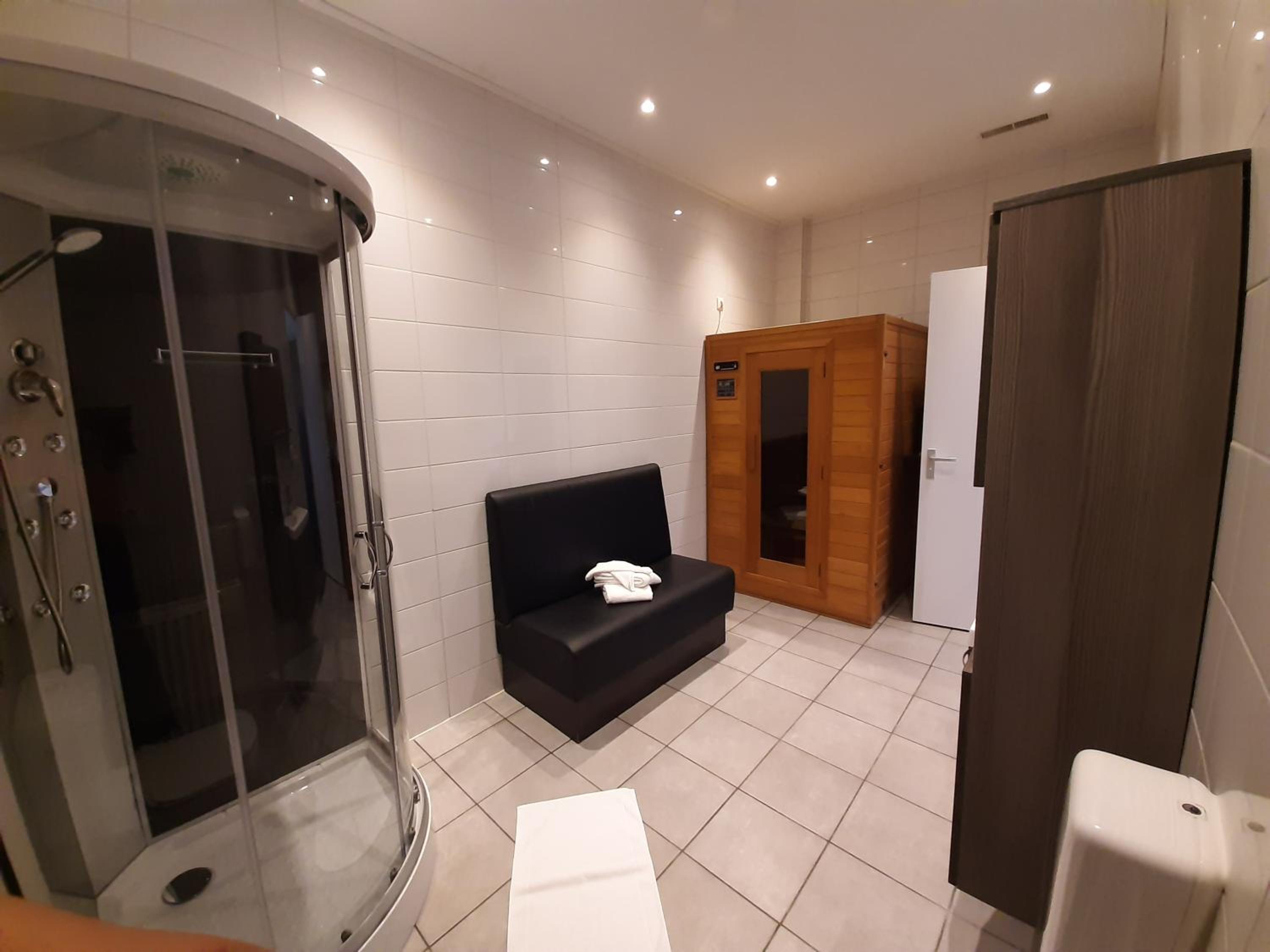 Deluxe Double Room - Photo 4