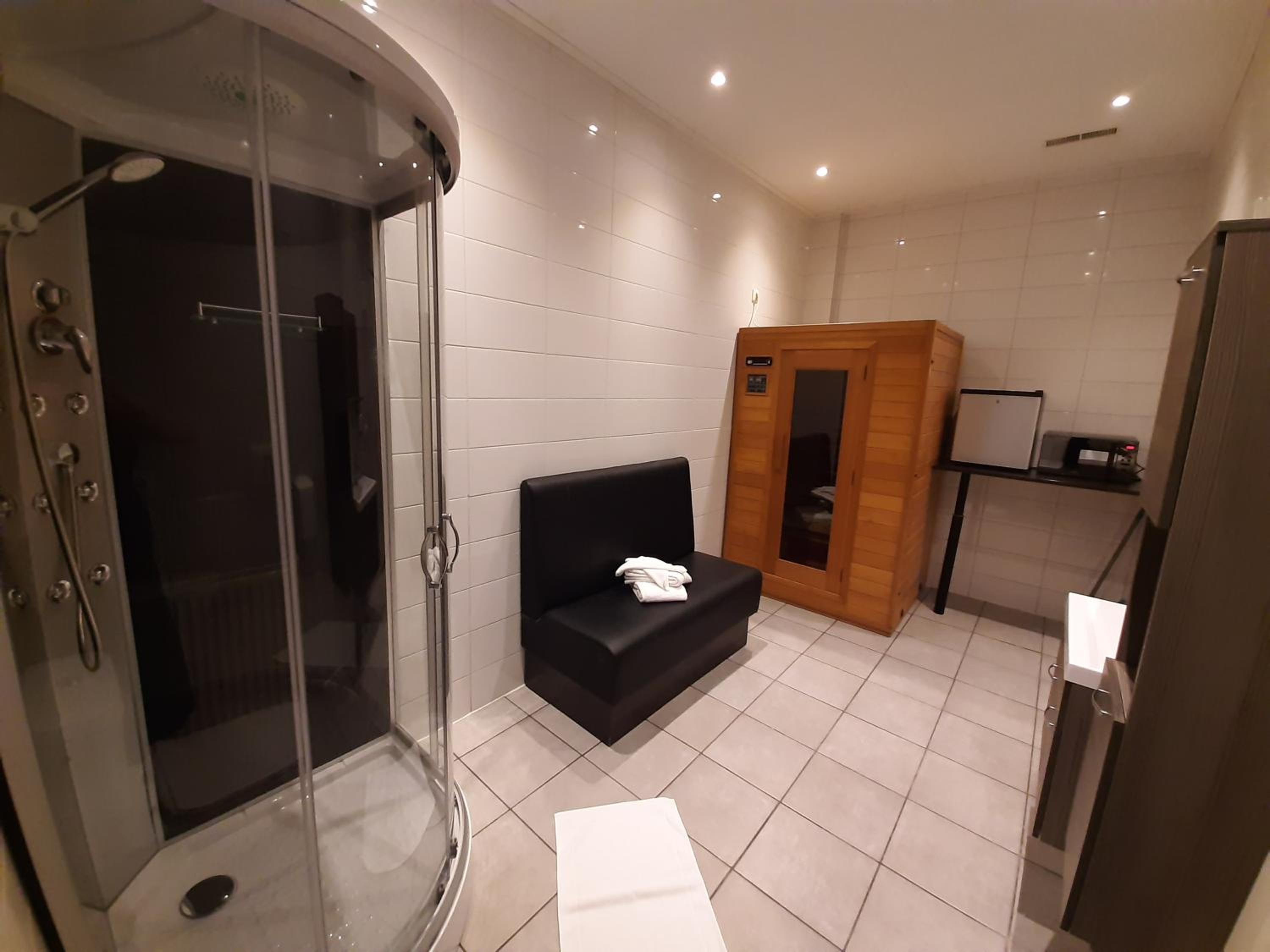 Deluxe Double Room - Photo 3