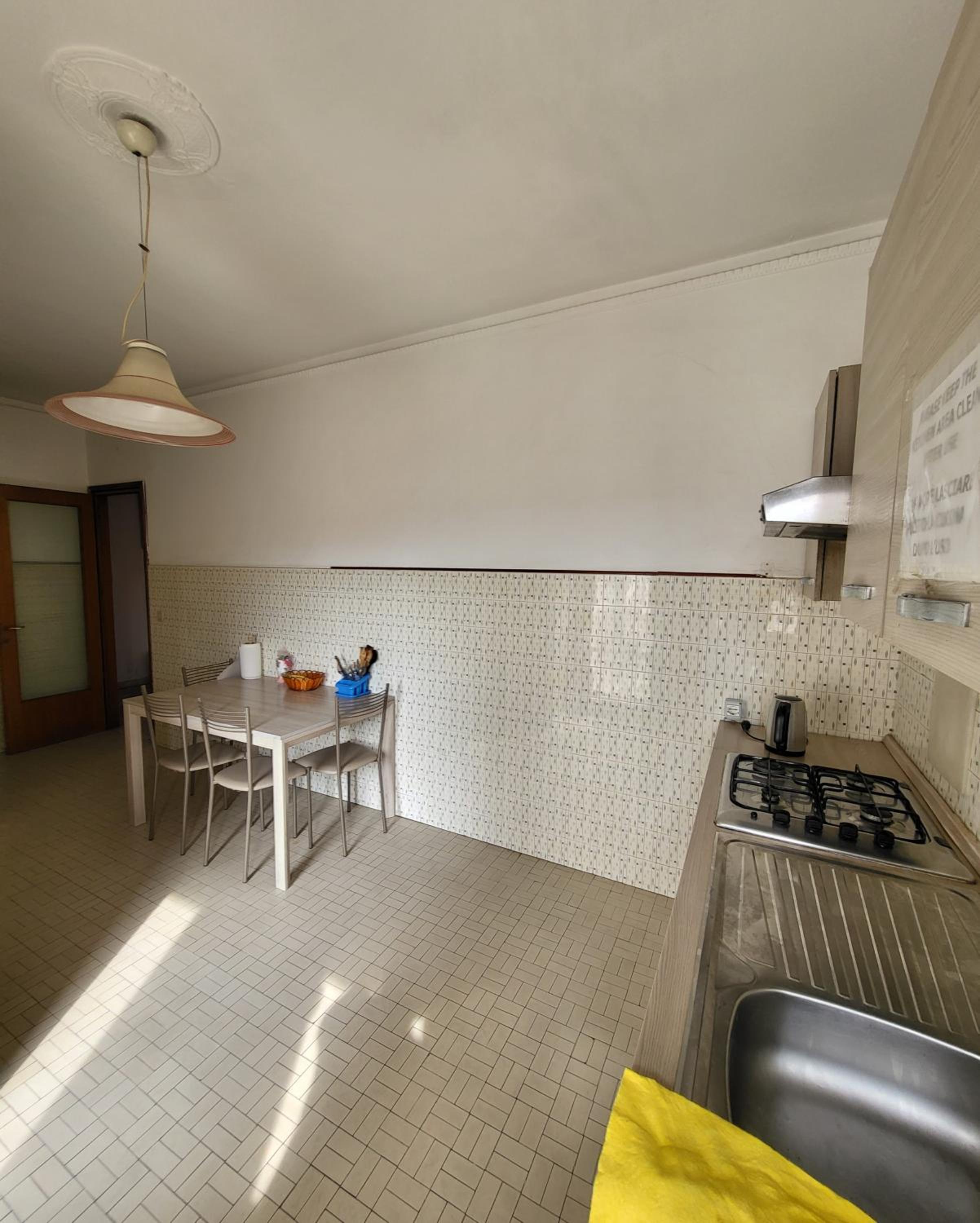 Basic Triple Room with Shared Bathroom photo 2