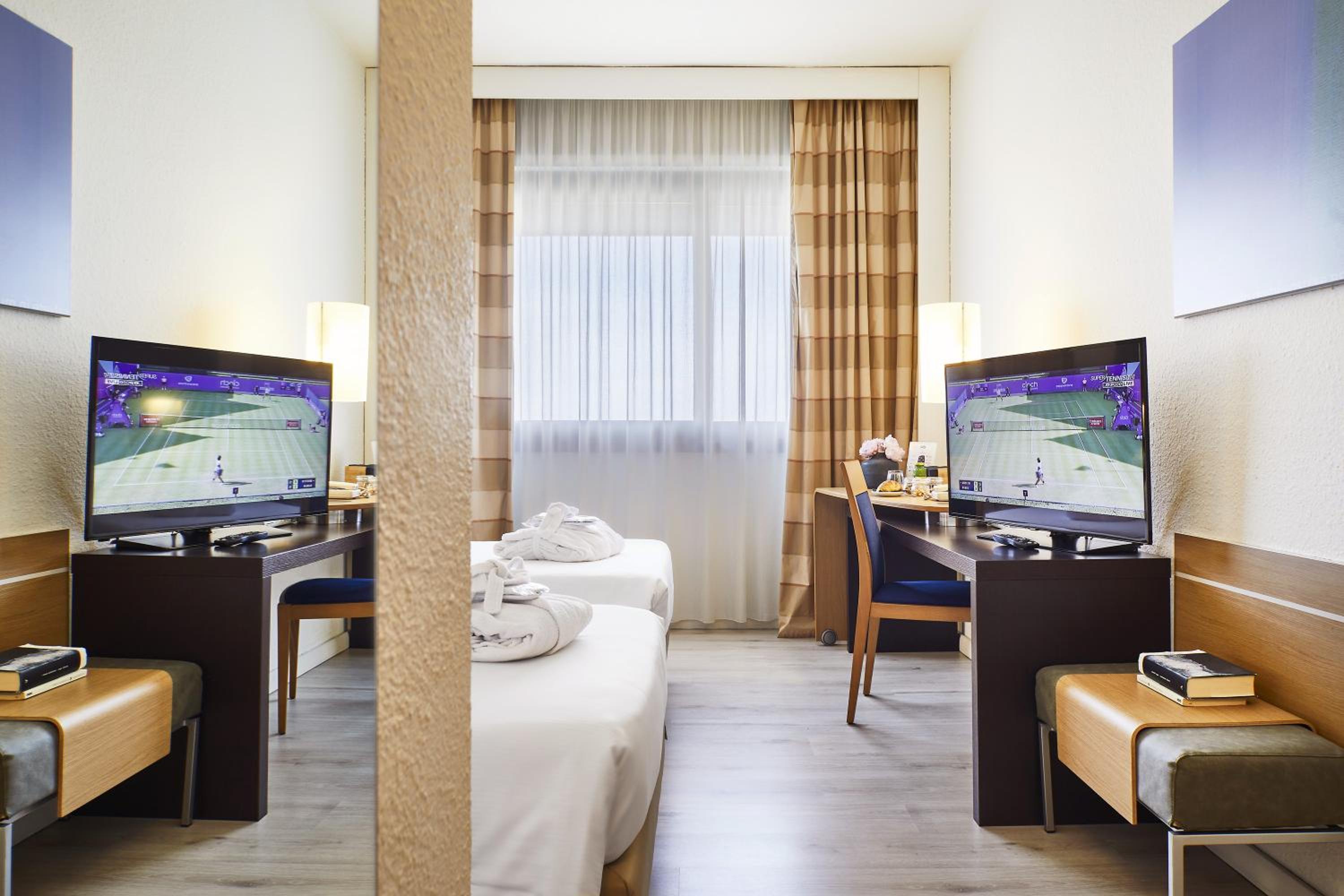 Deluxe Twin Room - Photo 1