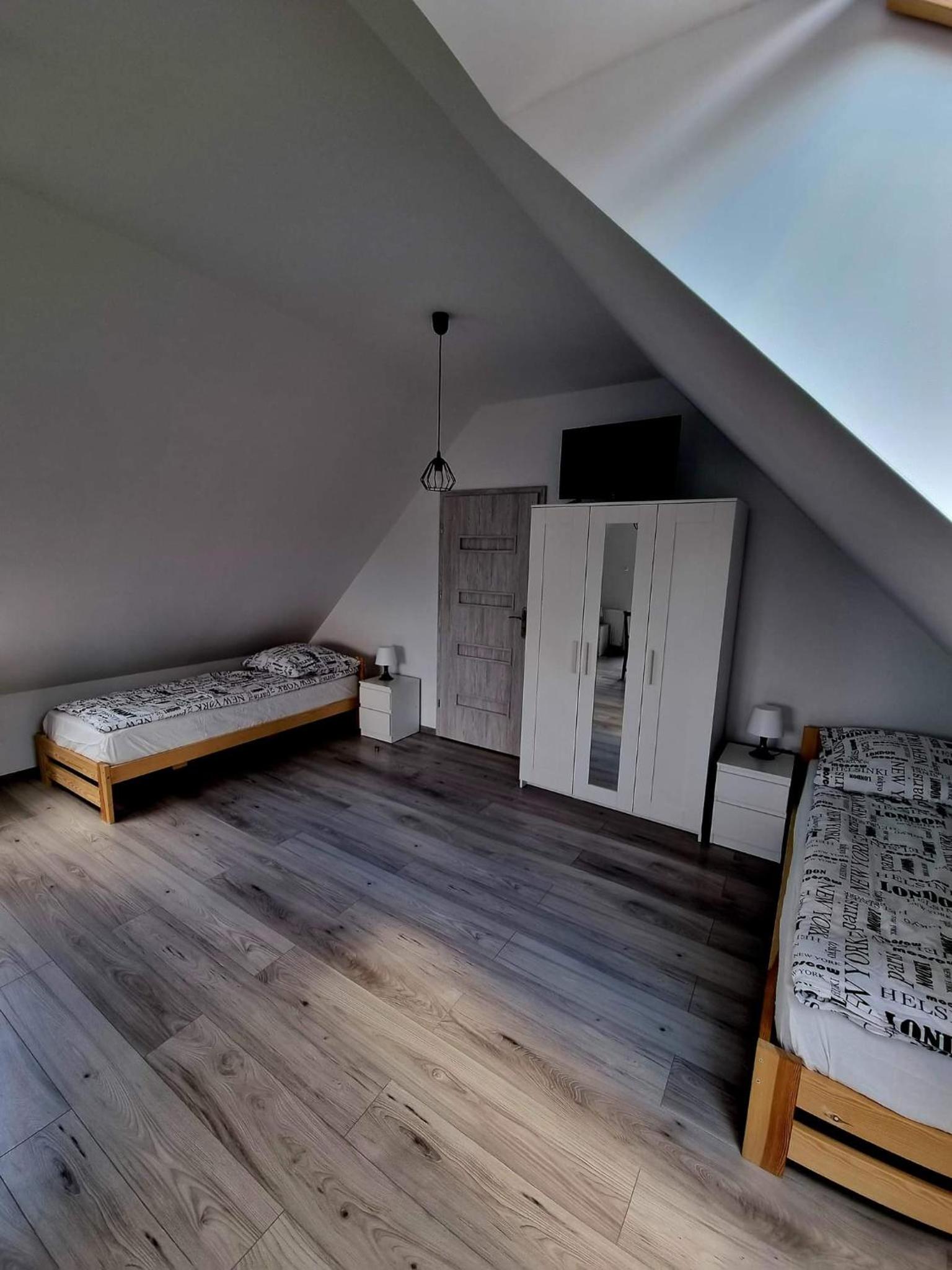 Apartment with Balcony - Photo 2