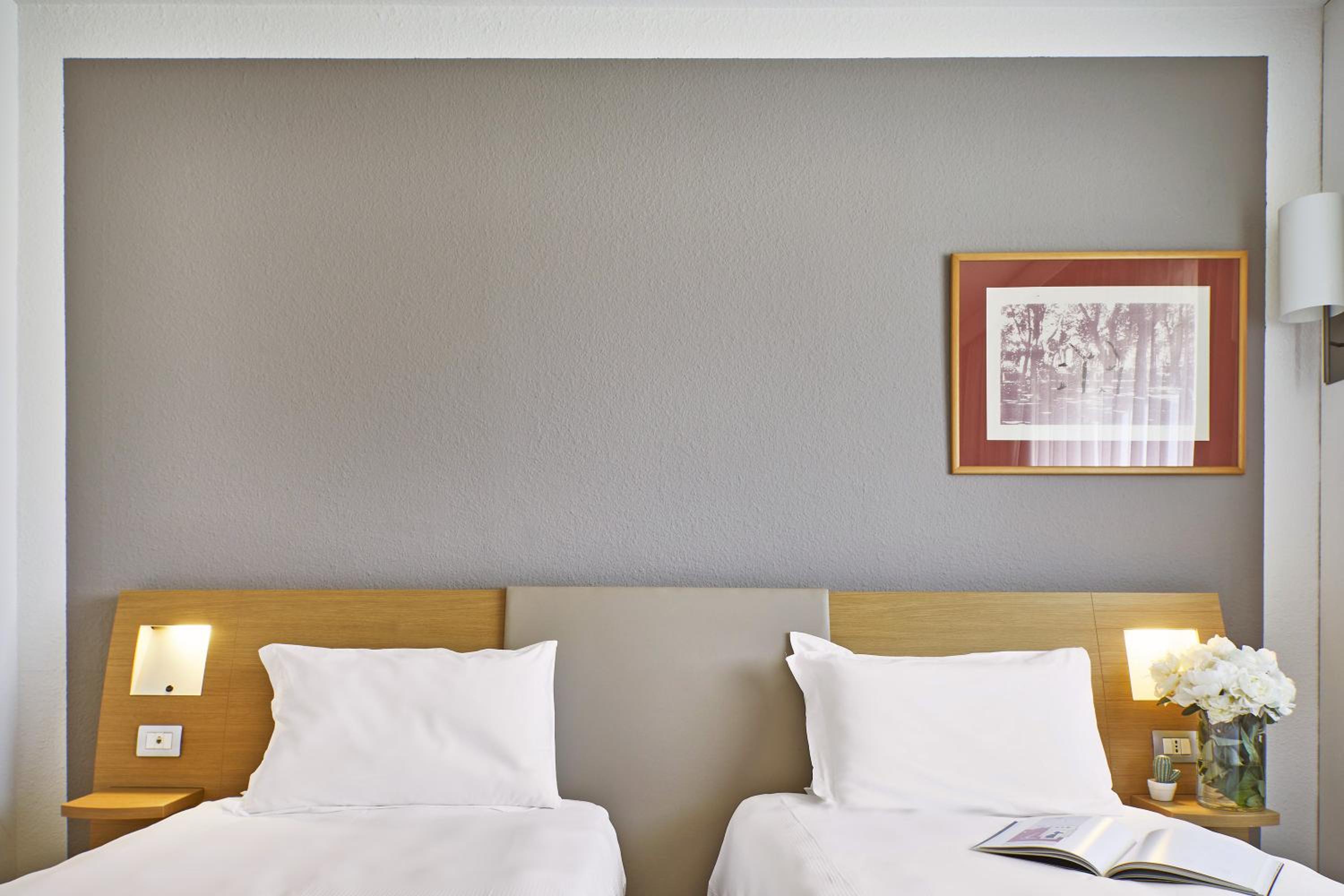 Superior Twin Room - Photo 4