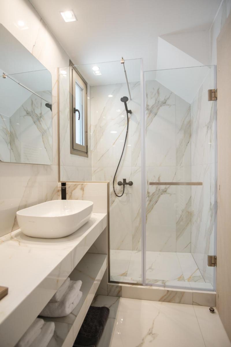 Two-Bedroom Villa - Photo 8