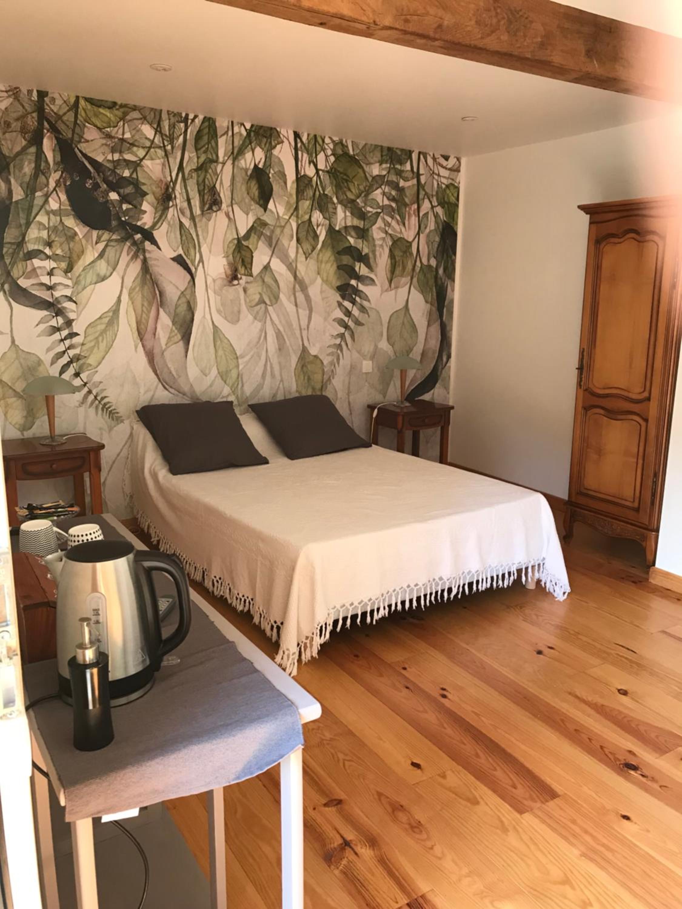 Large Double Room photo 1