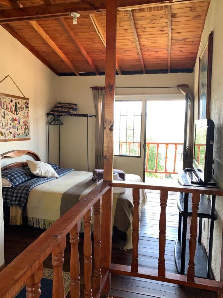 Three-Bedroom House photo 1
