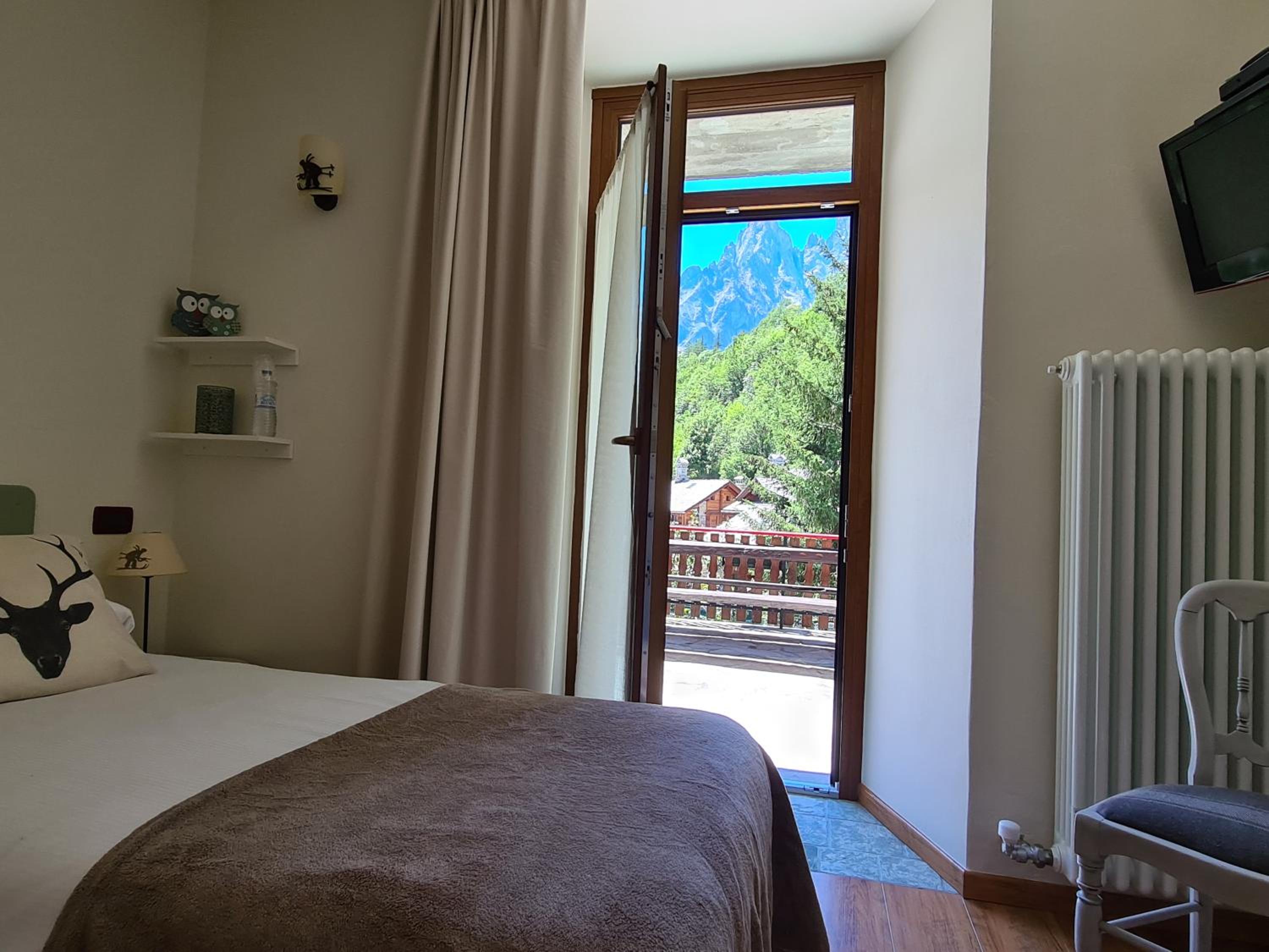 Double or Twin Room photo 3