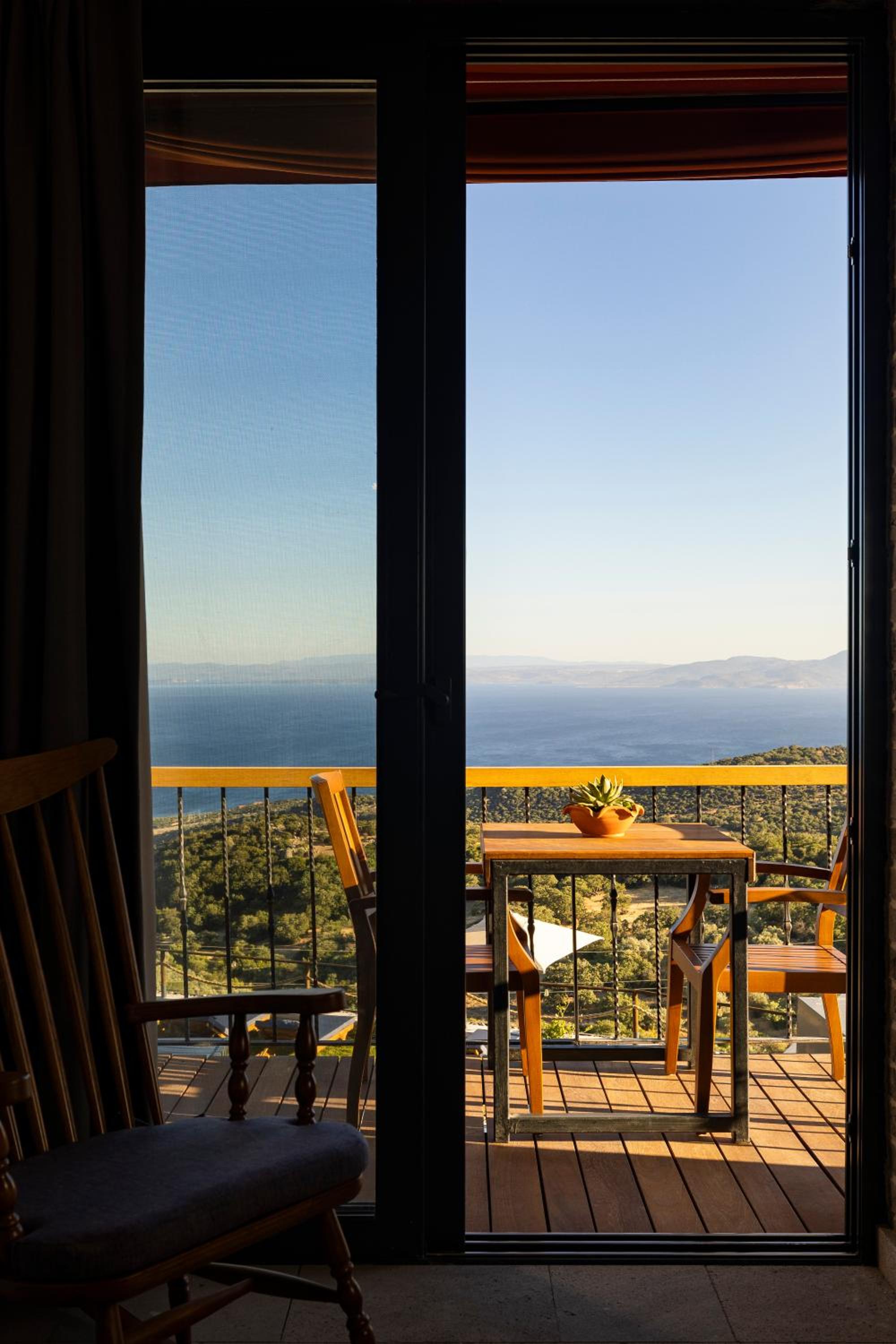 Deluxe Double Room with Sea View photo 3