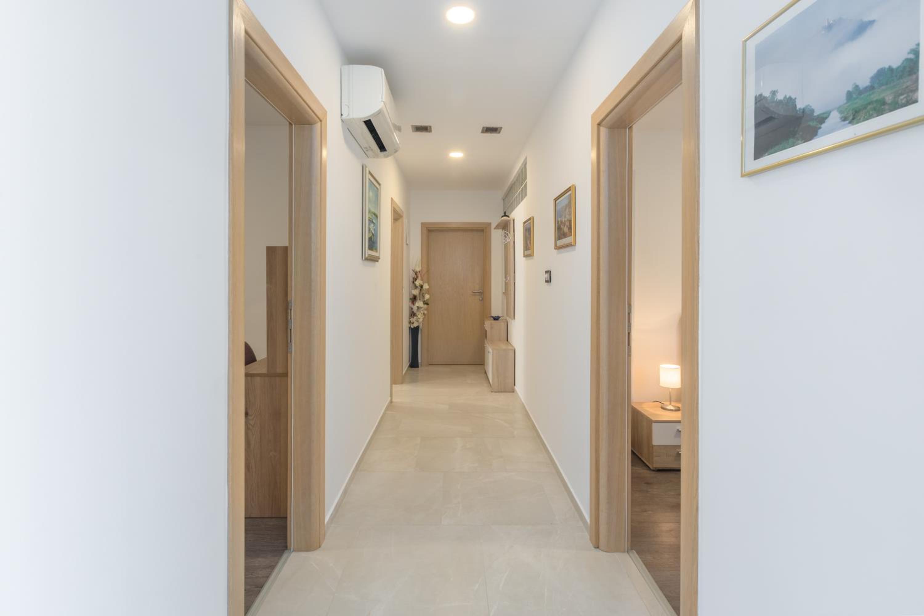 Two-Bedroom Apartment - Photo 7