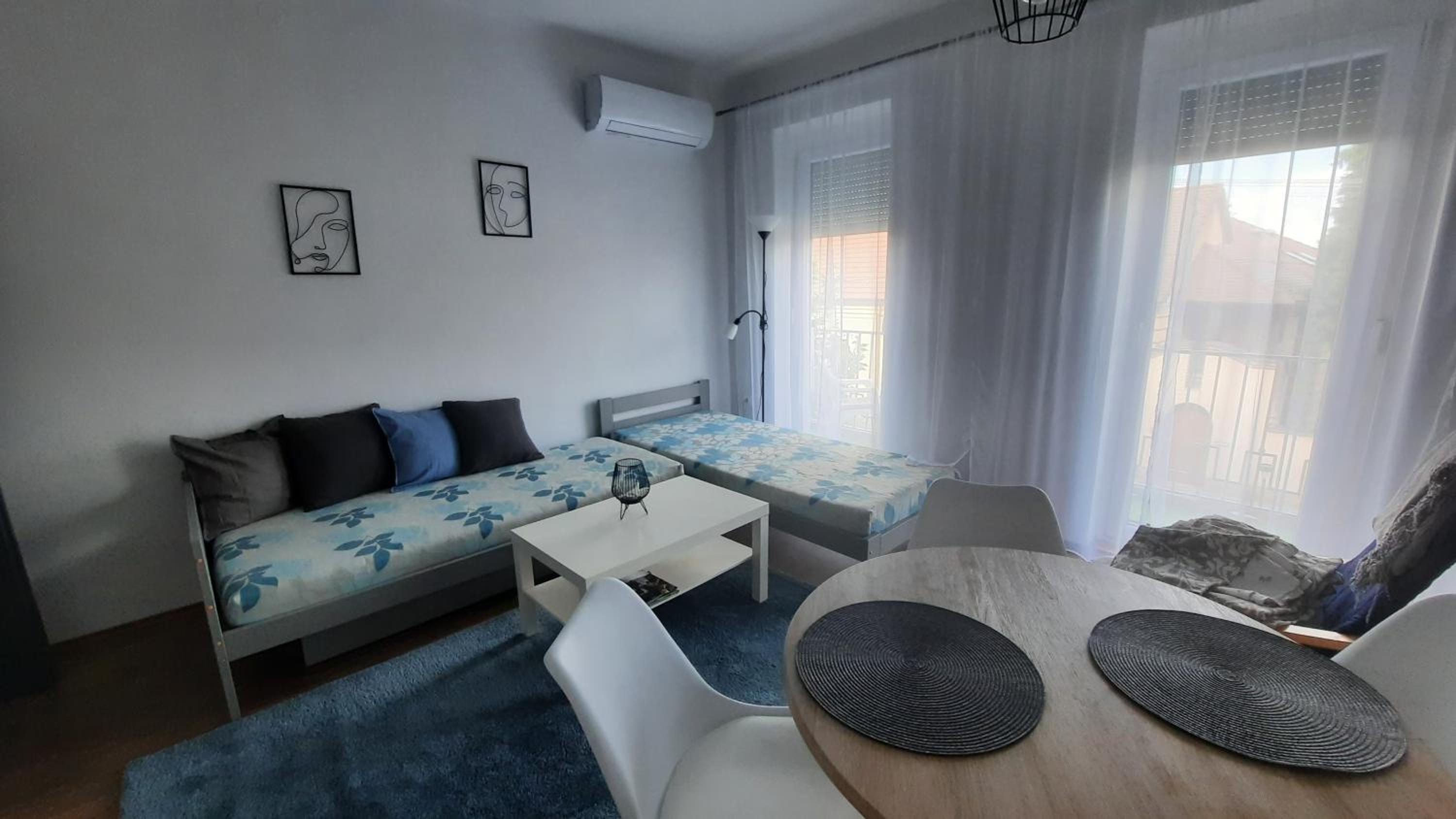 One-Bedroom Apartment - Photo 1